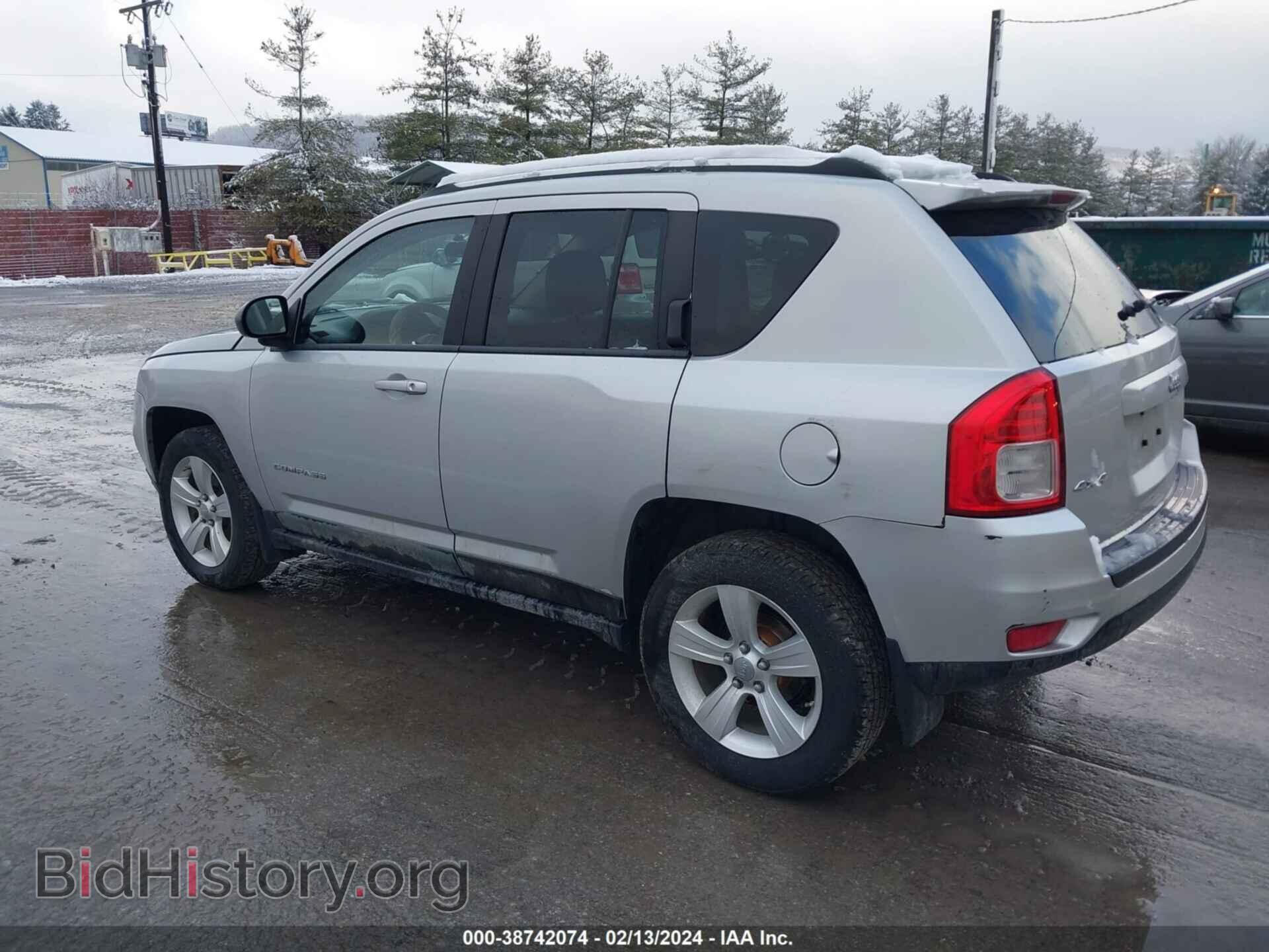 2011 JEEP COMPASS - VIN: 1J4NF1FB0BD277806 - Photo 3