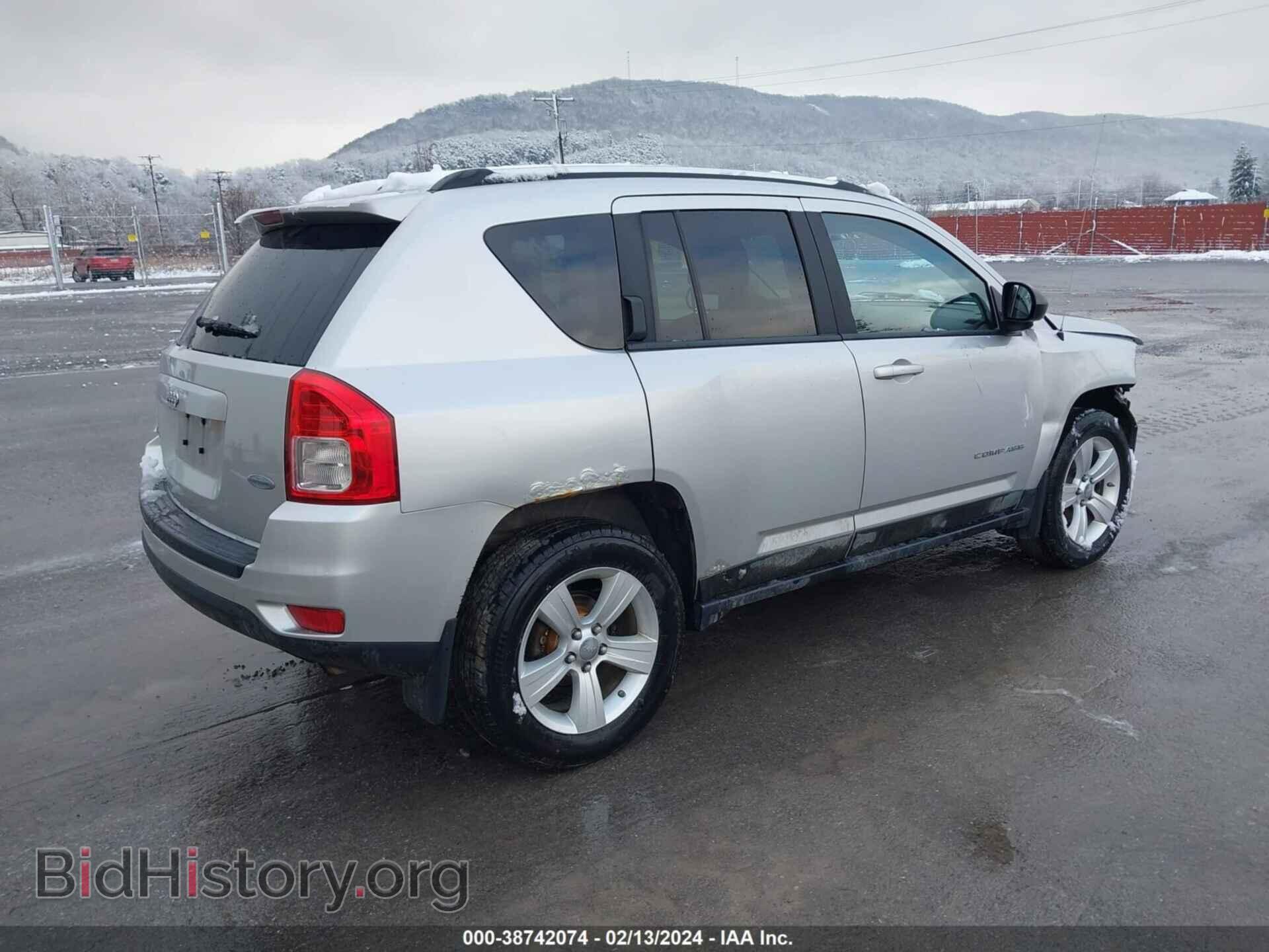 2011 JEEP COMPASS - VIN: 1J4NF1FB0BD277806 - Photo 4