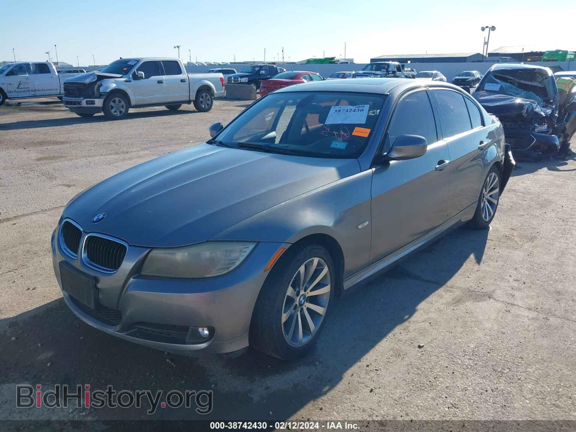 2009 BMW 328I - VIN: WBAPH73549A174388 - Фото 2
