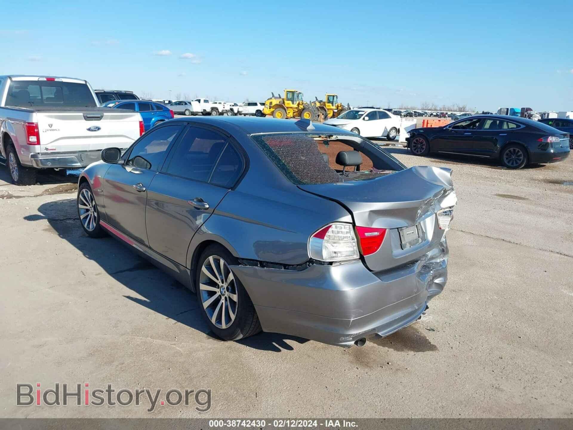 2009 BMW 328I - VIN: WBAPH73549A174388 - Фото 3