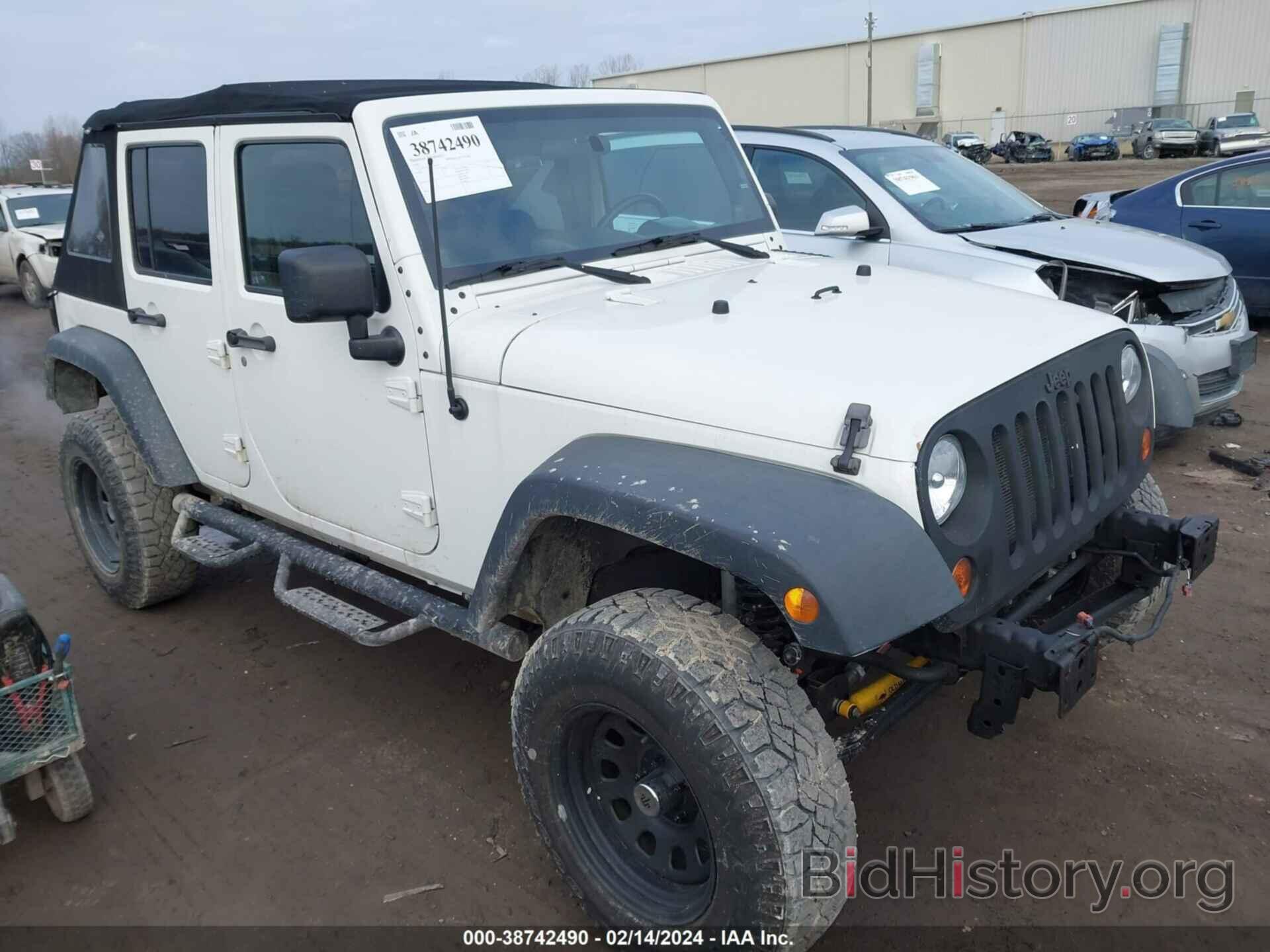 Photo 1J4HA3H1XAL202529 - JEEP WRANGLER UNLIMITED 2010