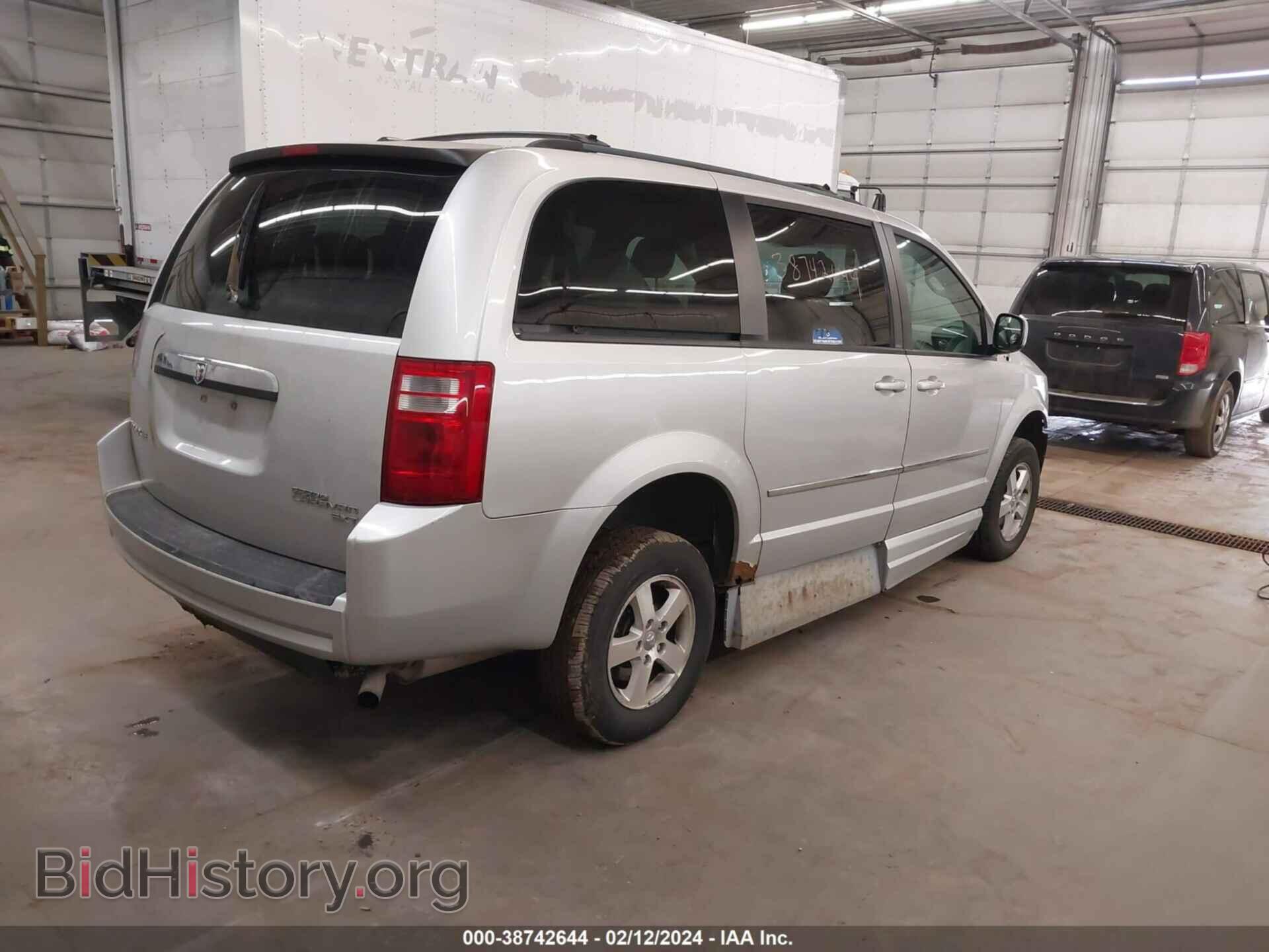 2010 DODGE GRAND CARAVAN - VIN: 2D4RN5D10AR100358 - Фото 4
