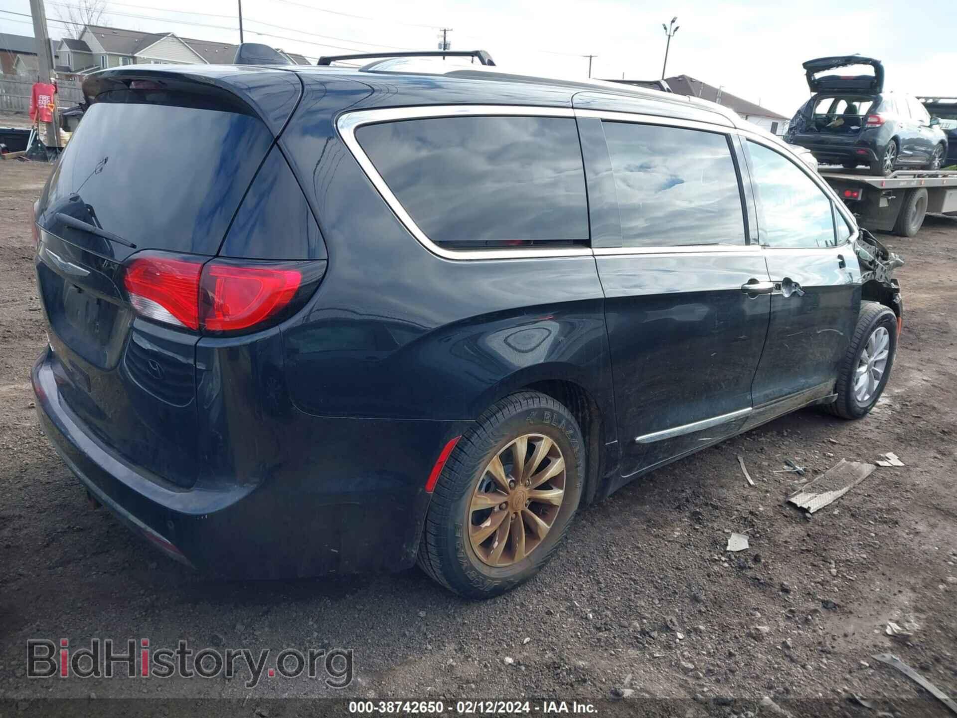 2018 CHRYSLER PACIFICA - VIN: 2C4RC1BG3JR174649 - Фото 4