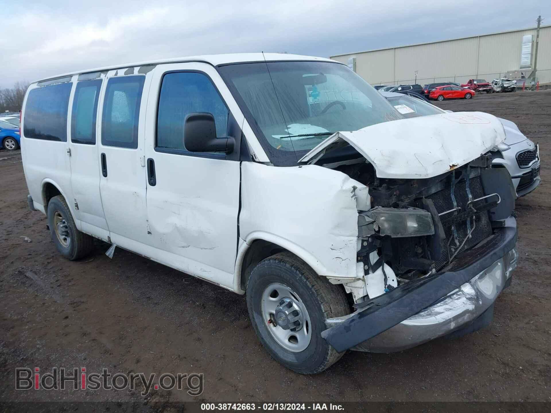 Photo 1GAWGRFA3B1140592 - CHEVROLET EXPRESS 2500 2011
