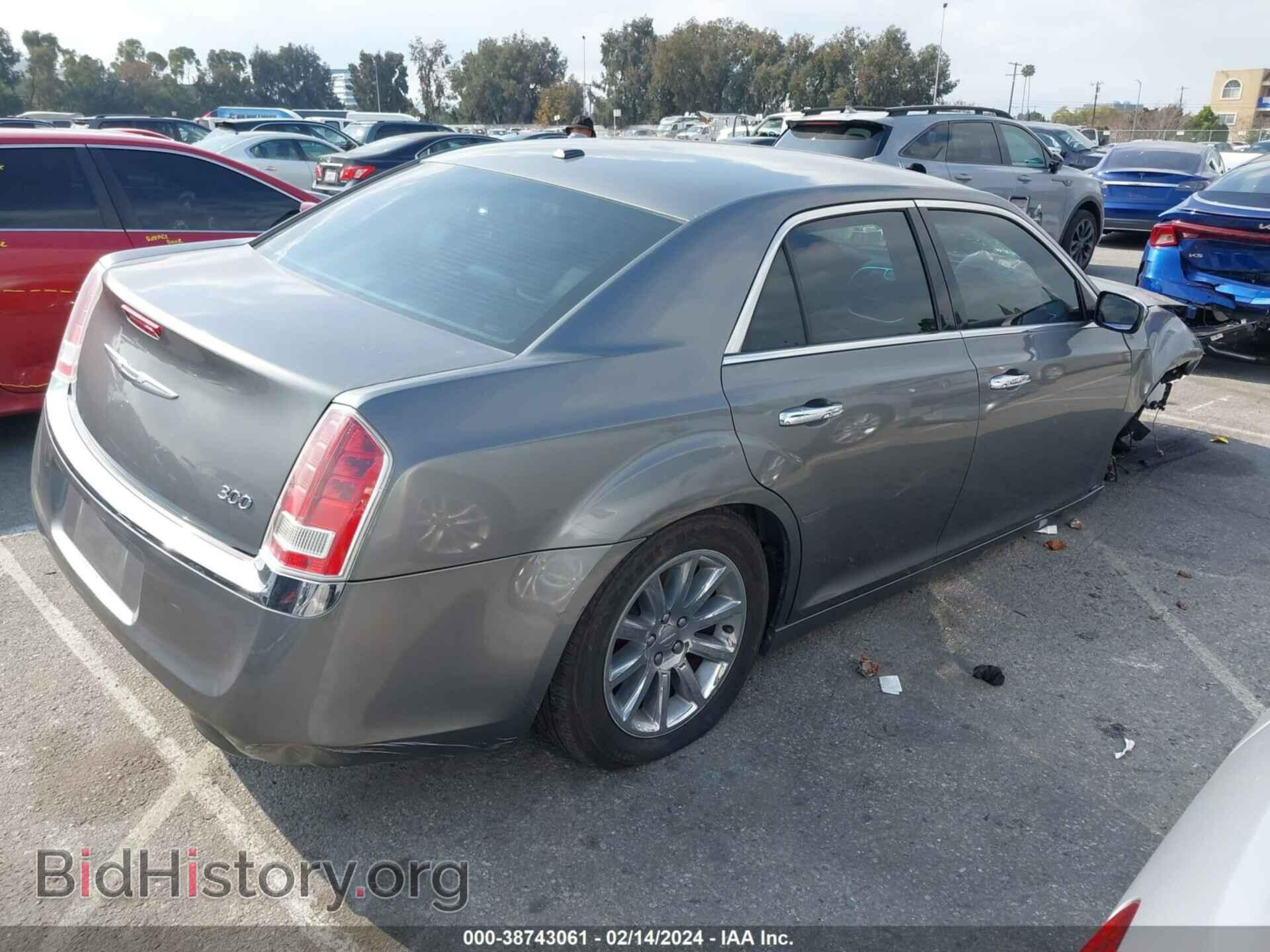 2012 CHRYSLER 300 - VIN: 2C3CCACG8CH126775 - Фото 4