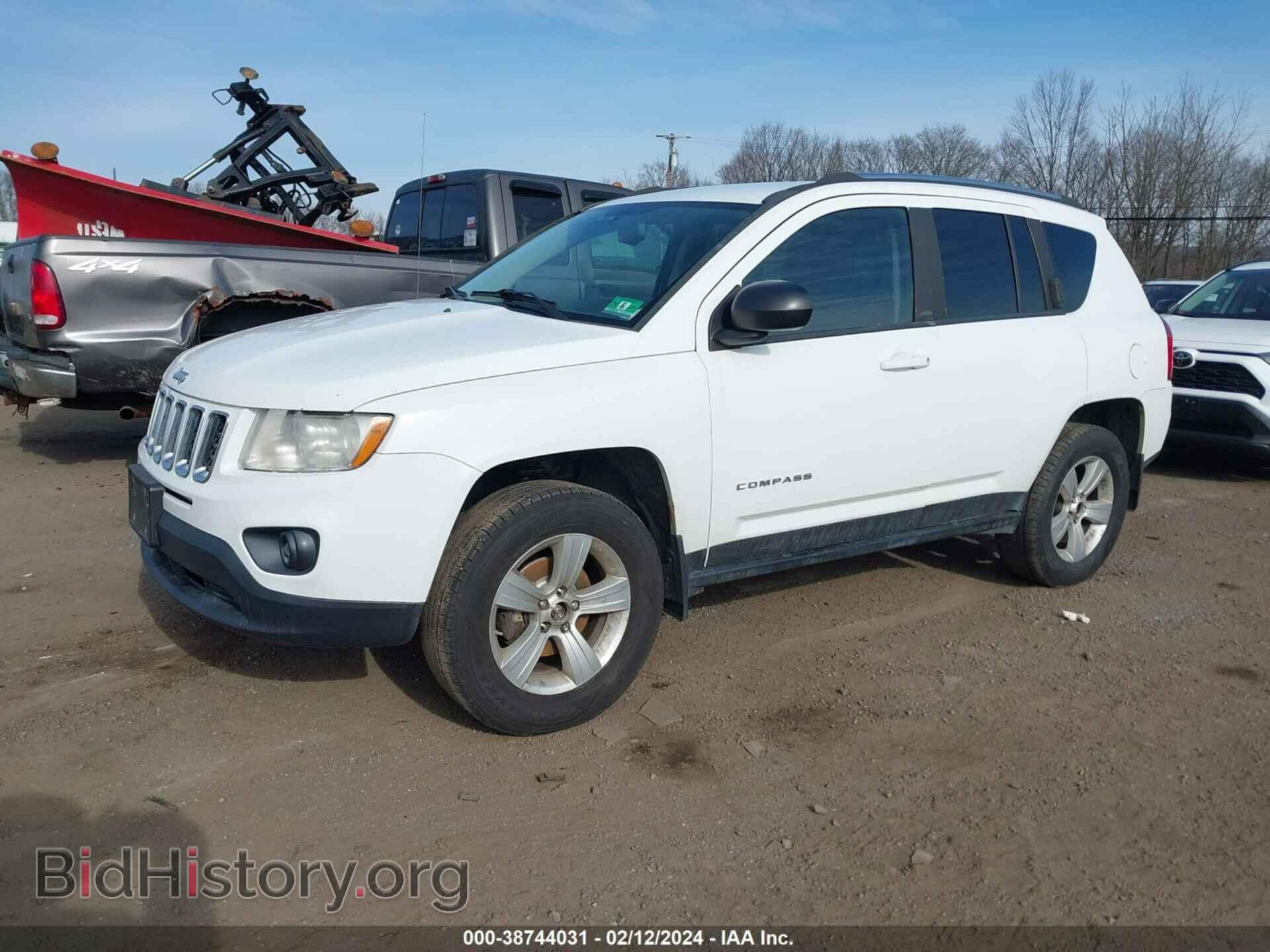 2012 JEEP COMPASS - VIN: 1C4NJDEB4CD584257 - Photo 2