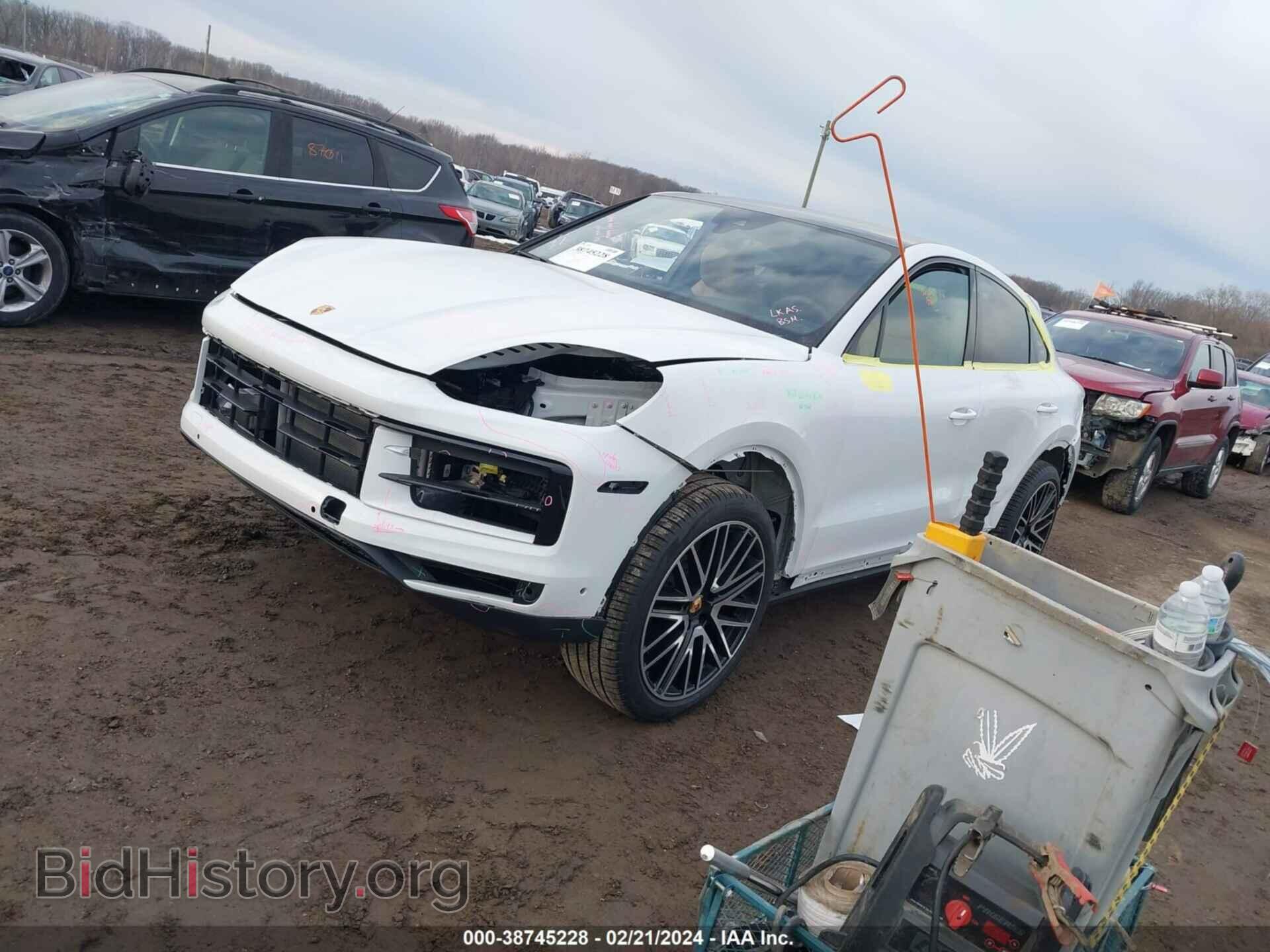 2024 PORSCHE CAYENNE COUPE - VIN: WP1BA2AY3RDA52426 - Photo 2