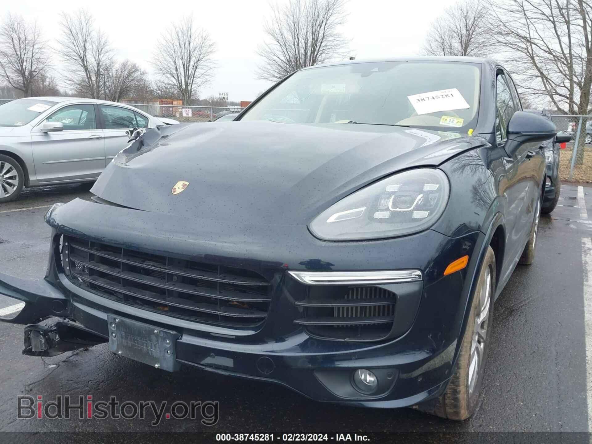 2016 PORSCHE CAYENNE - VIN: WP1AB2A29GLA97054 - Photo 2