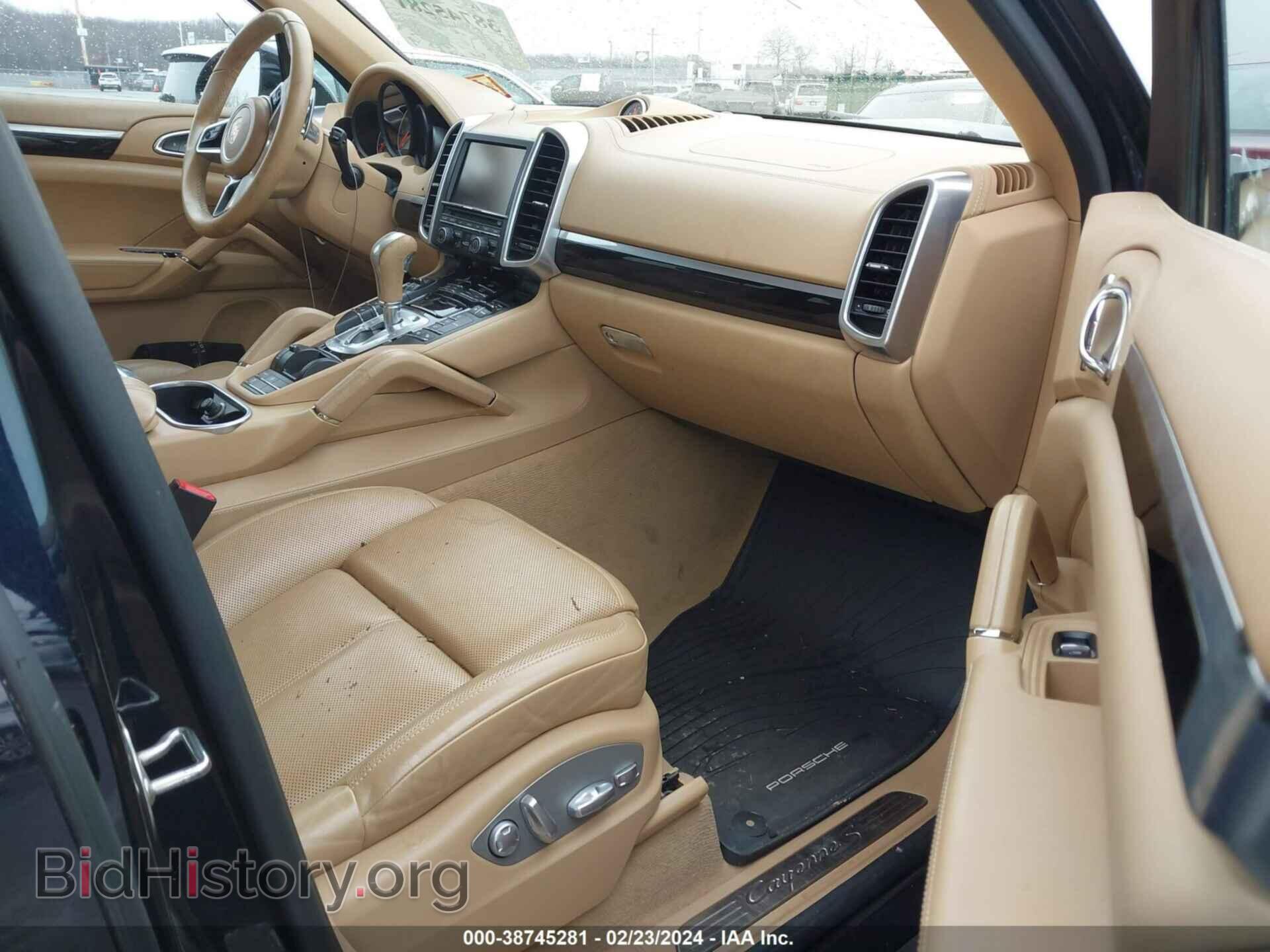 2016 PORSCHE CAYENNE - VIN: WP1AB2A29GLA97054 - Photo 5