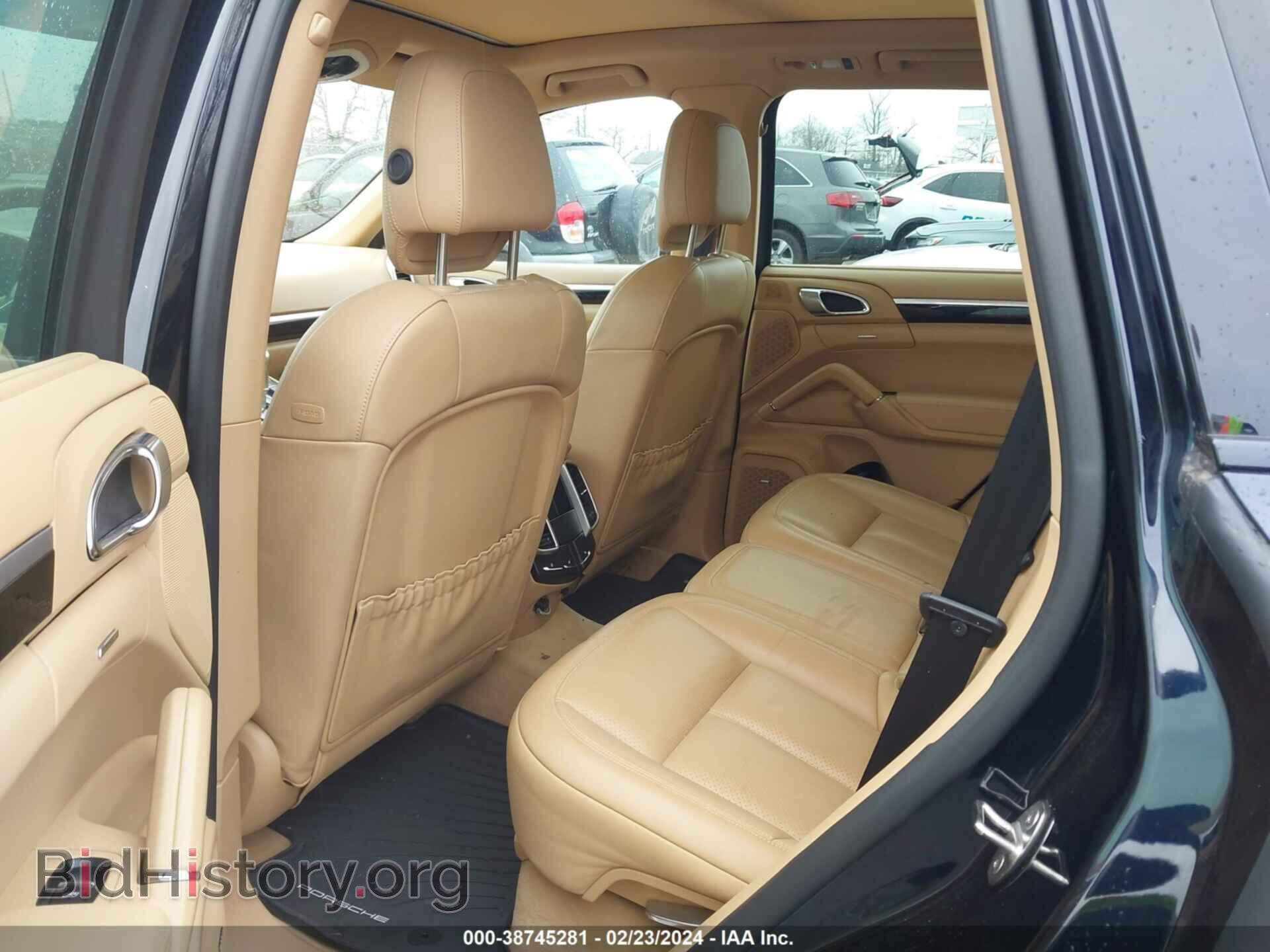 2016 PORSCHE CAYENNE - VIN: WP1AB2A29GLA97054 - Photo 8