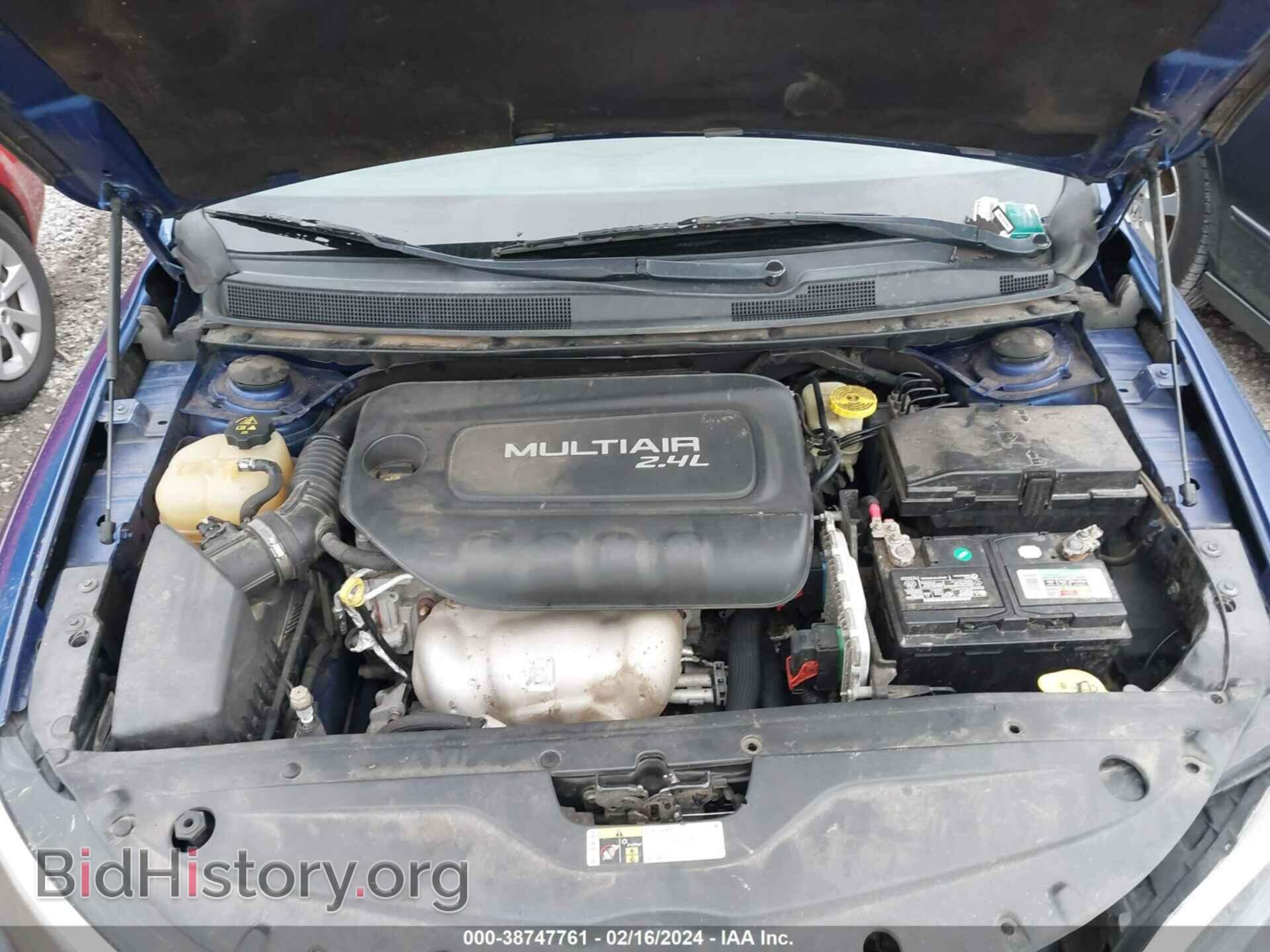 2016 CHRYSLER 200 - VIN: 1C3CCCAB7GN148685 - Фото 10
