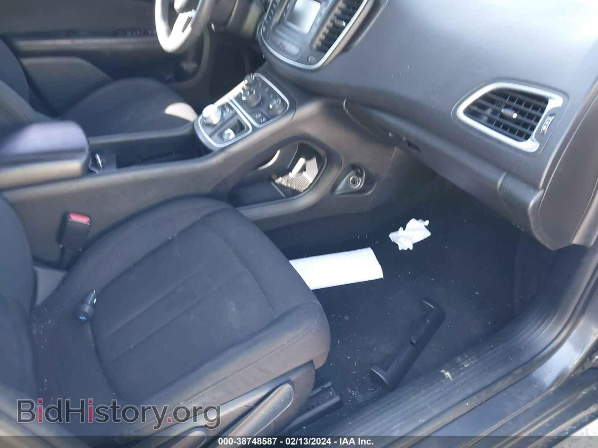 2015 CHRYSLER 200 - VIN: 1C3CCCAB5FN584403 - Фото 5