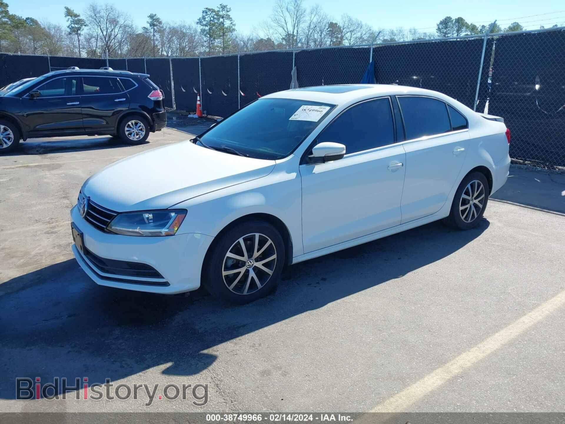 2017 VOLKSWAGEN JETTA - VIN: 3VWDB7AJ6HM385372 - Фото 2