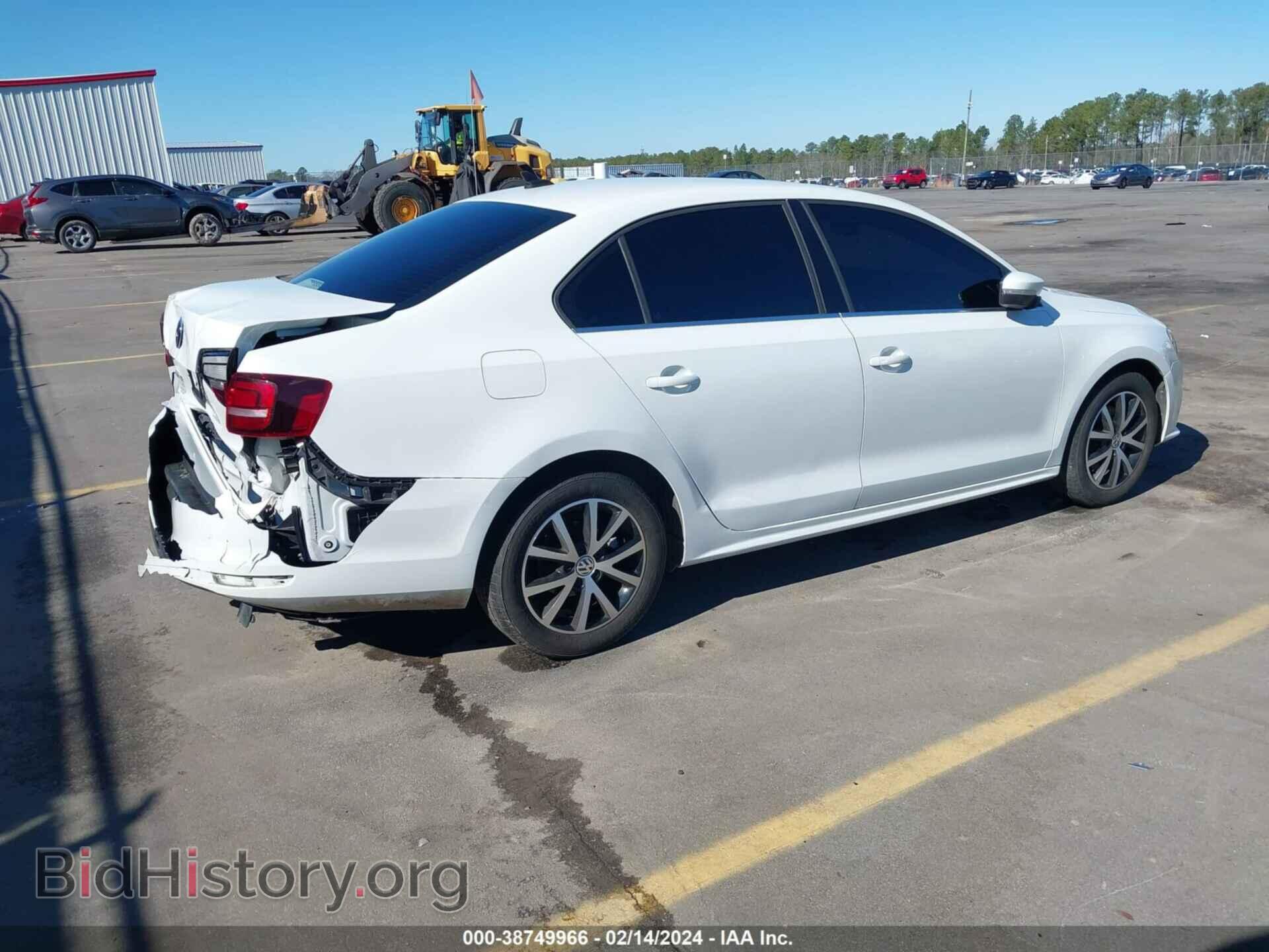 2017 VOLKSWAGEN JETTA - VIN: 3VWDB7AJ6HM385372 - Фото 4