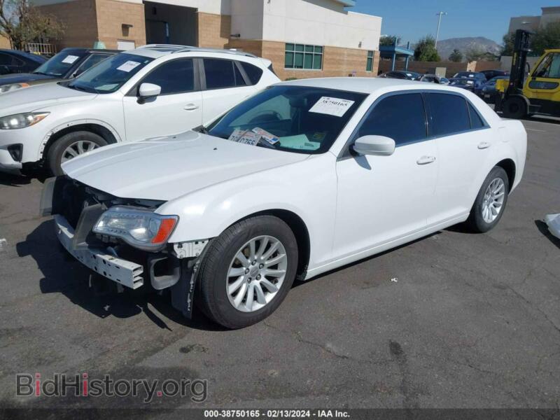 2014 Chrysler 300 (VIN 2C3CCAAG0EH301526) — фото 2 из 12
