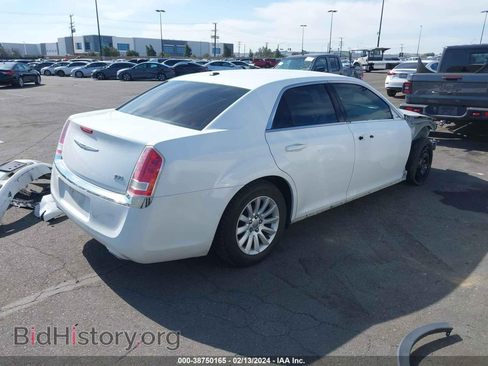 2014 CHRYSLER 300 - VIN: 2C3CCAAG0EH301526 - Фото 4