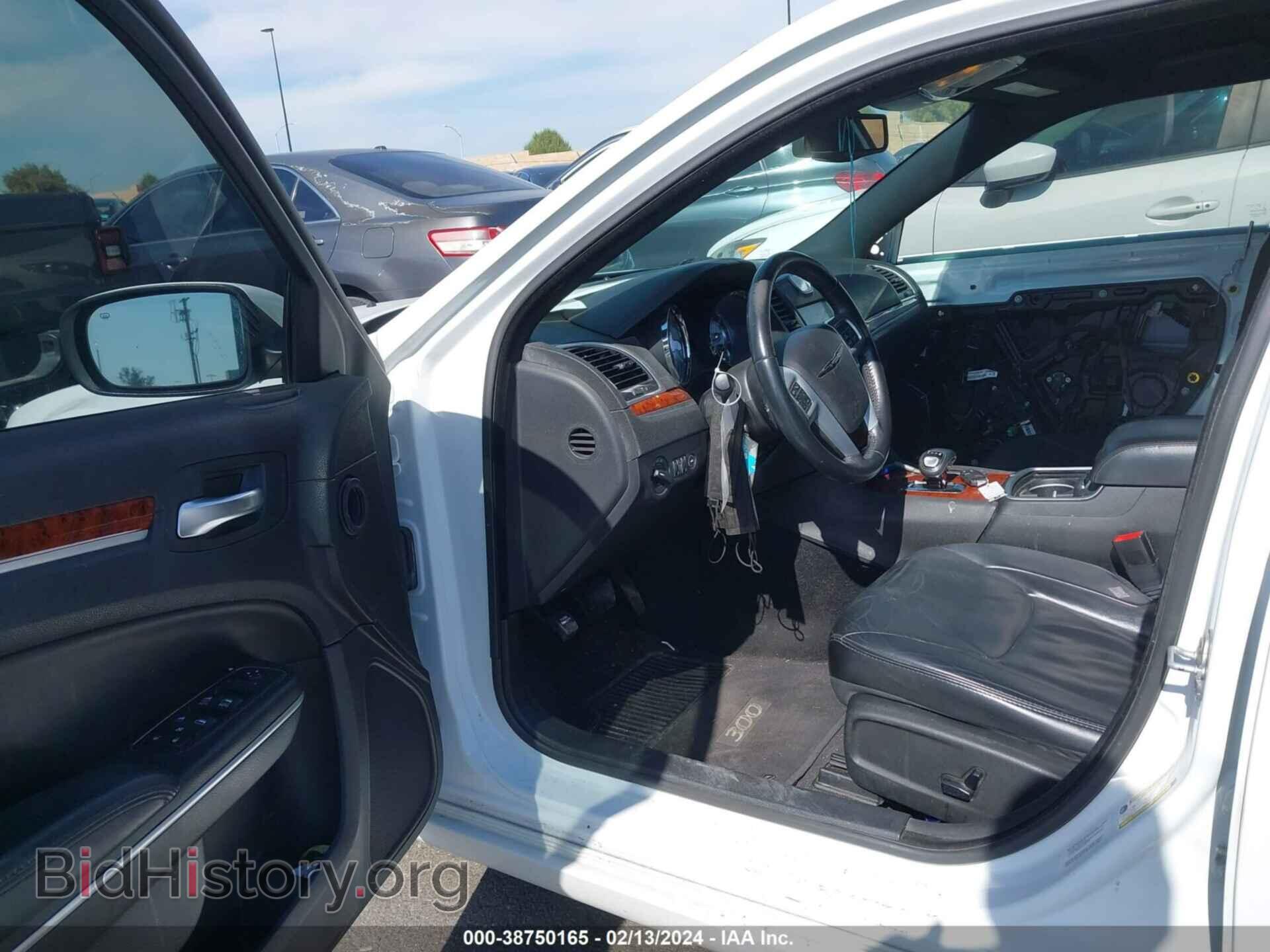 2014 CHRYSLER 300 - VIN: 2C3CCAAG0EH301526 - Фото 5