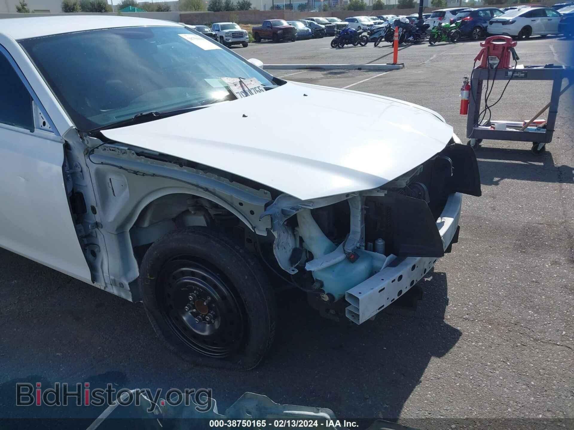 2014 CHRYSLER 300 - VIN: 2C3CCAAG0EH301526 - Фото 6