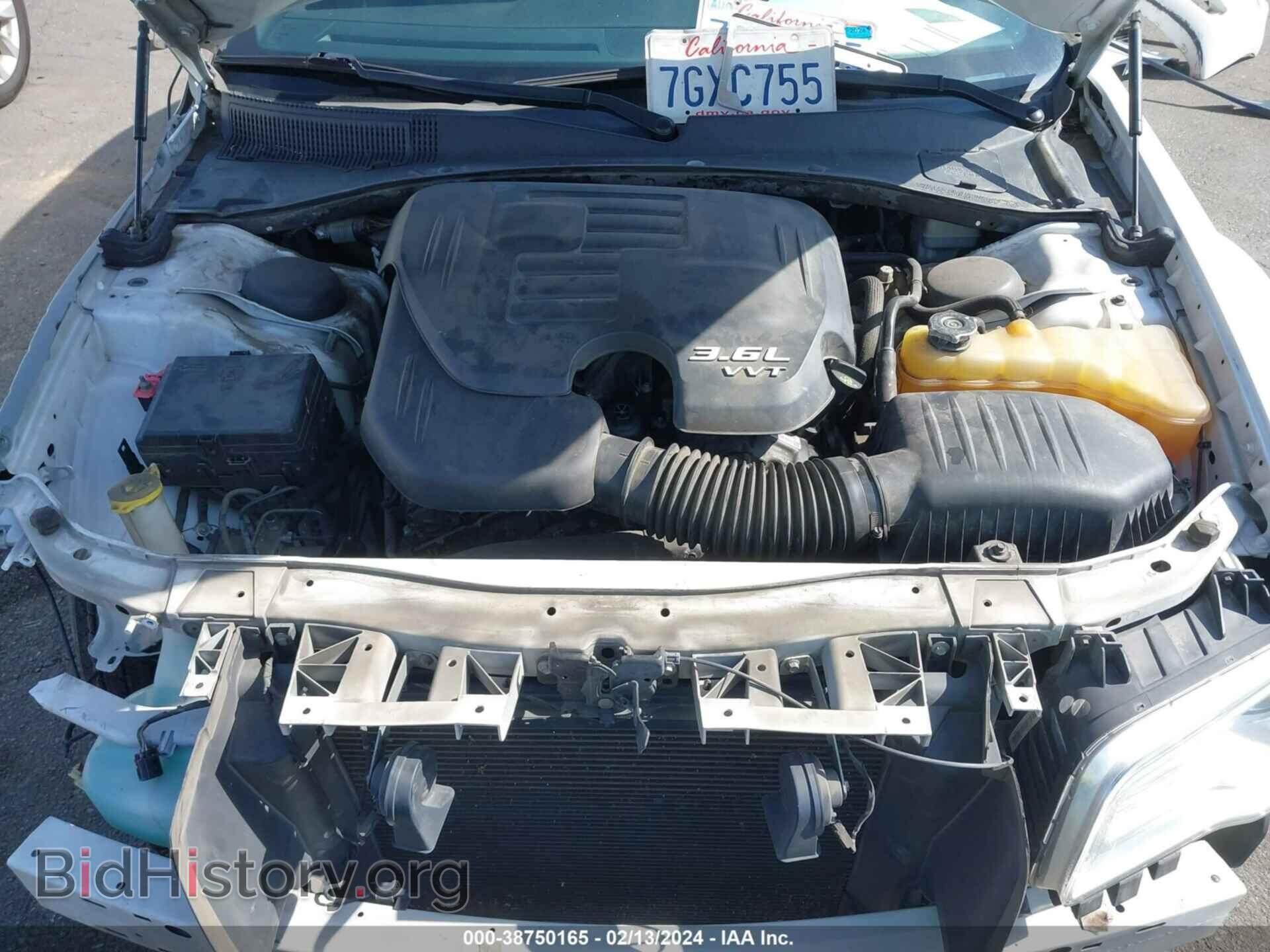 2014 CHRYSLER 300 - VIN: 2C3CCAAG0EH301526 - Фото 10