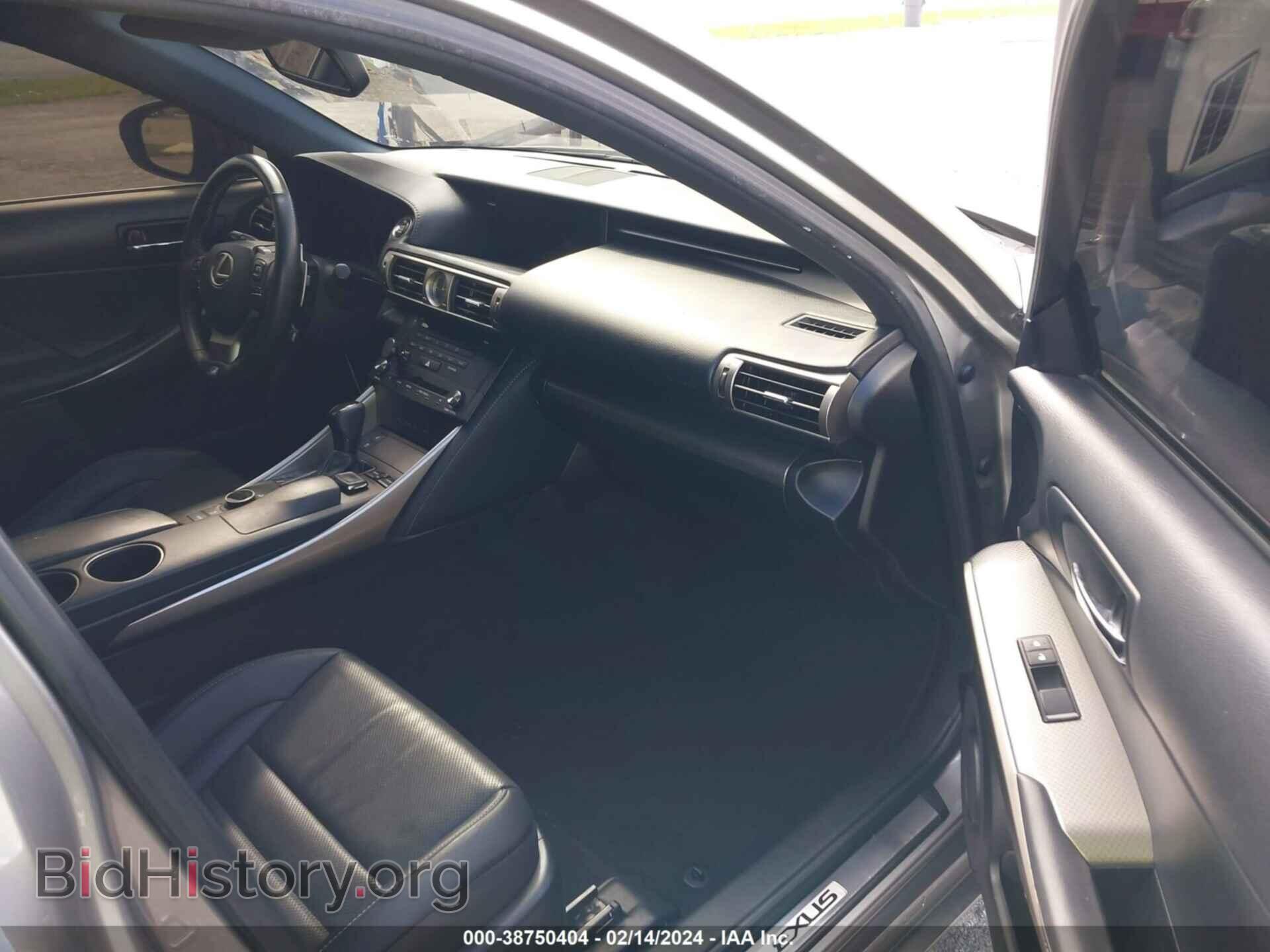 2016 LEXUS IS 200T - VIN: JTHBA1D21G5002438 - Фото 5