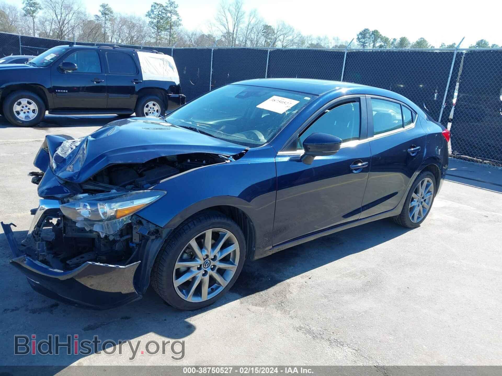 2018 MAZDA MAZDA3 - VIN: 3MZBN1V38JM168905 - Фото 2