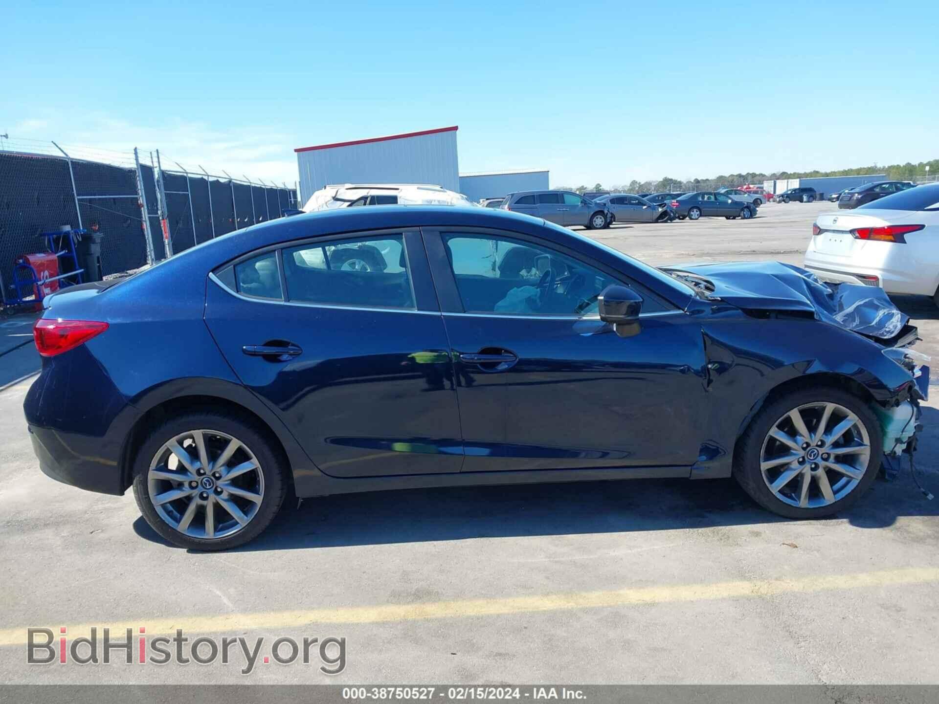 2018 MAZDA MAZDA3 - VIN: 3MZBN1V38JM168905 - Фото 13