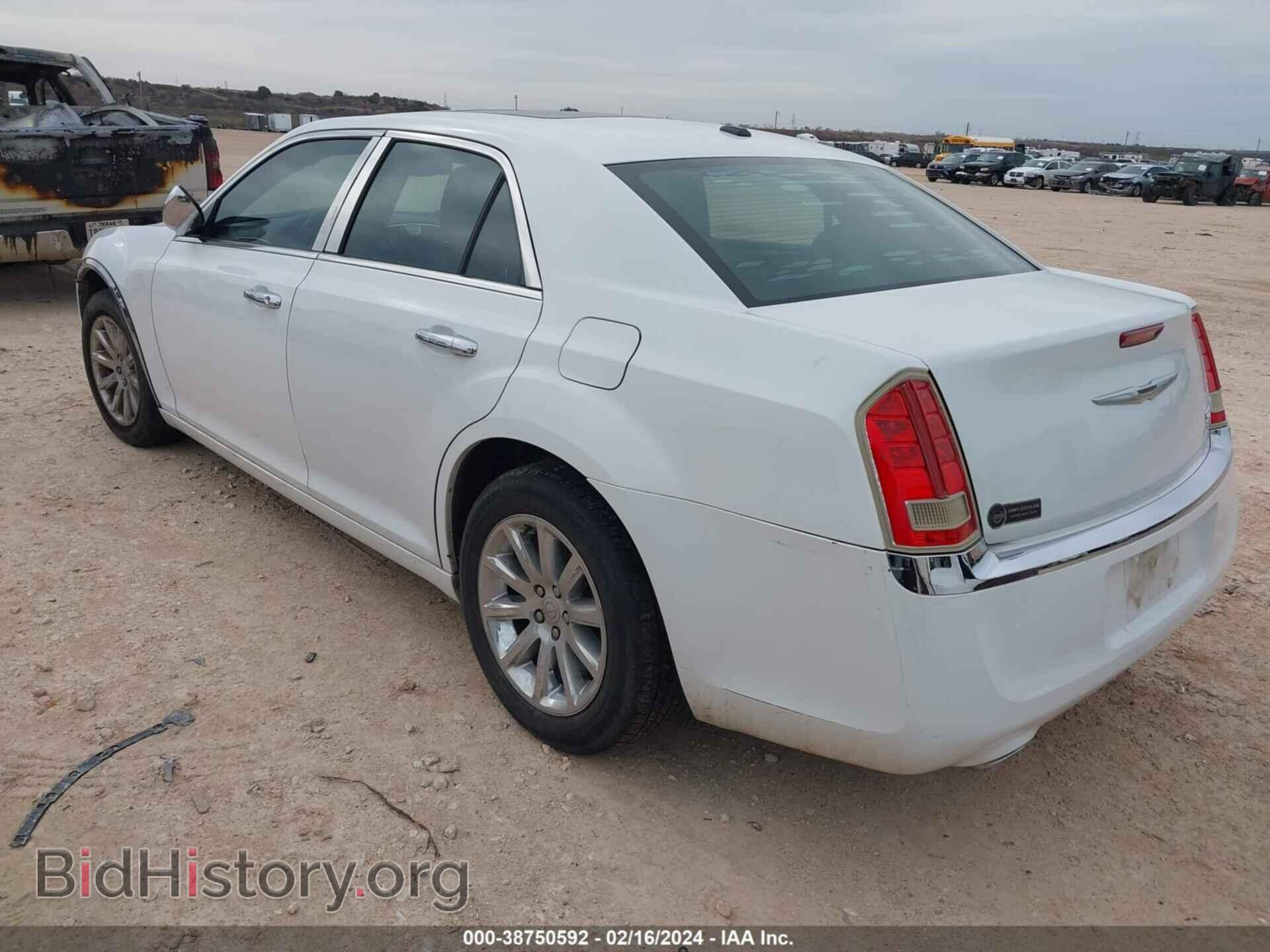 2011 CHRYSLER 300 - VIN: 2C3CA5CG4BH523315 - Фото 3