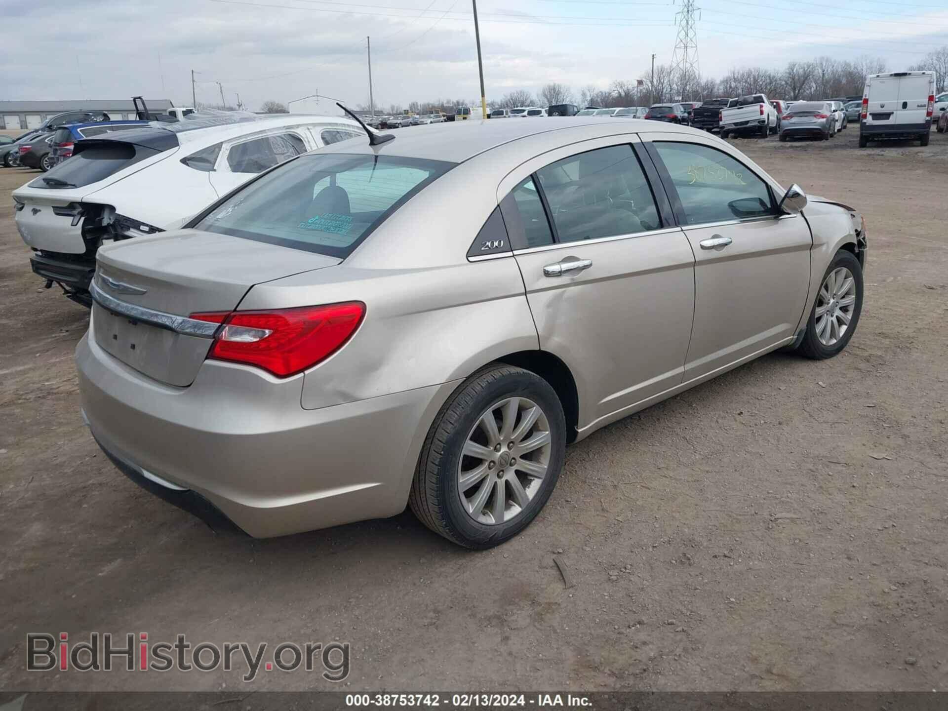2013 CHRYSLER 200 - VIN: 1C3CCBCG8DN618074 - Фото 4