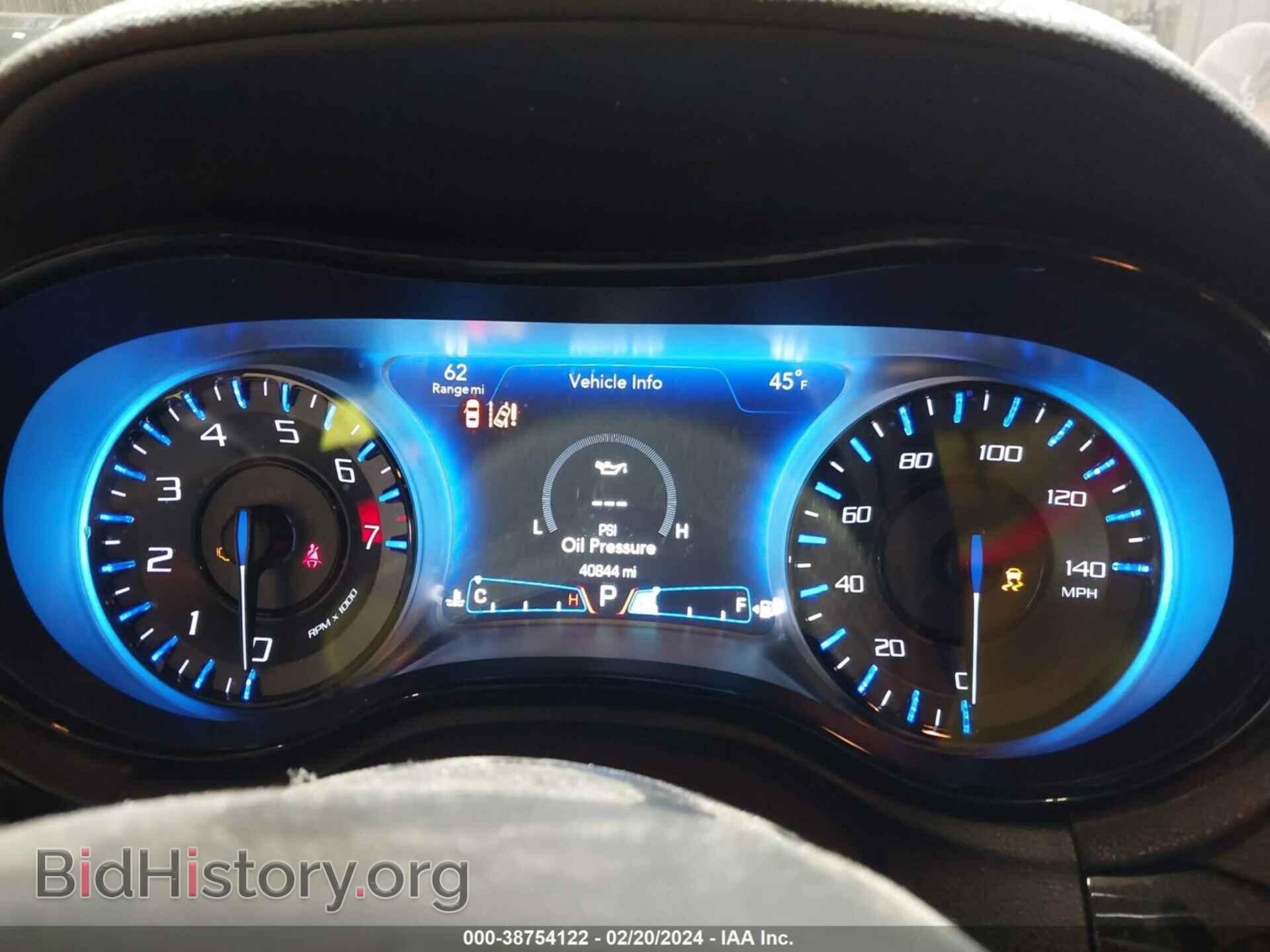 2018 CHRYSLER 300 - VIN: 2C3CCAGG7JH256277 - Фото 7