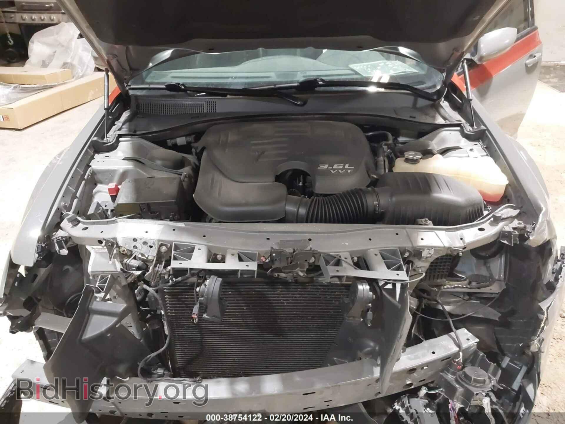 2018 CHRYSLER 300 - VIN: 2C3CCAGG7JH256277 - Фото 10