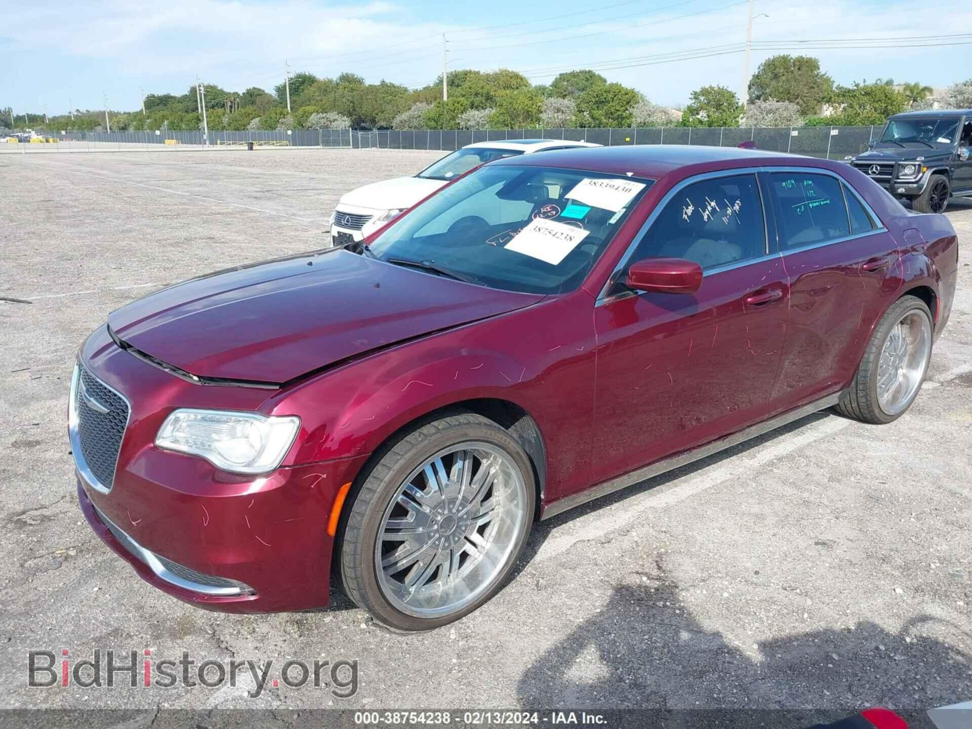 2017 CHRYSLER 300 - VIN: 2C3CCAAG5HH540221 - Фото 2