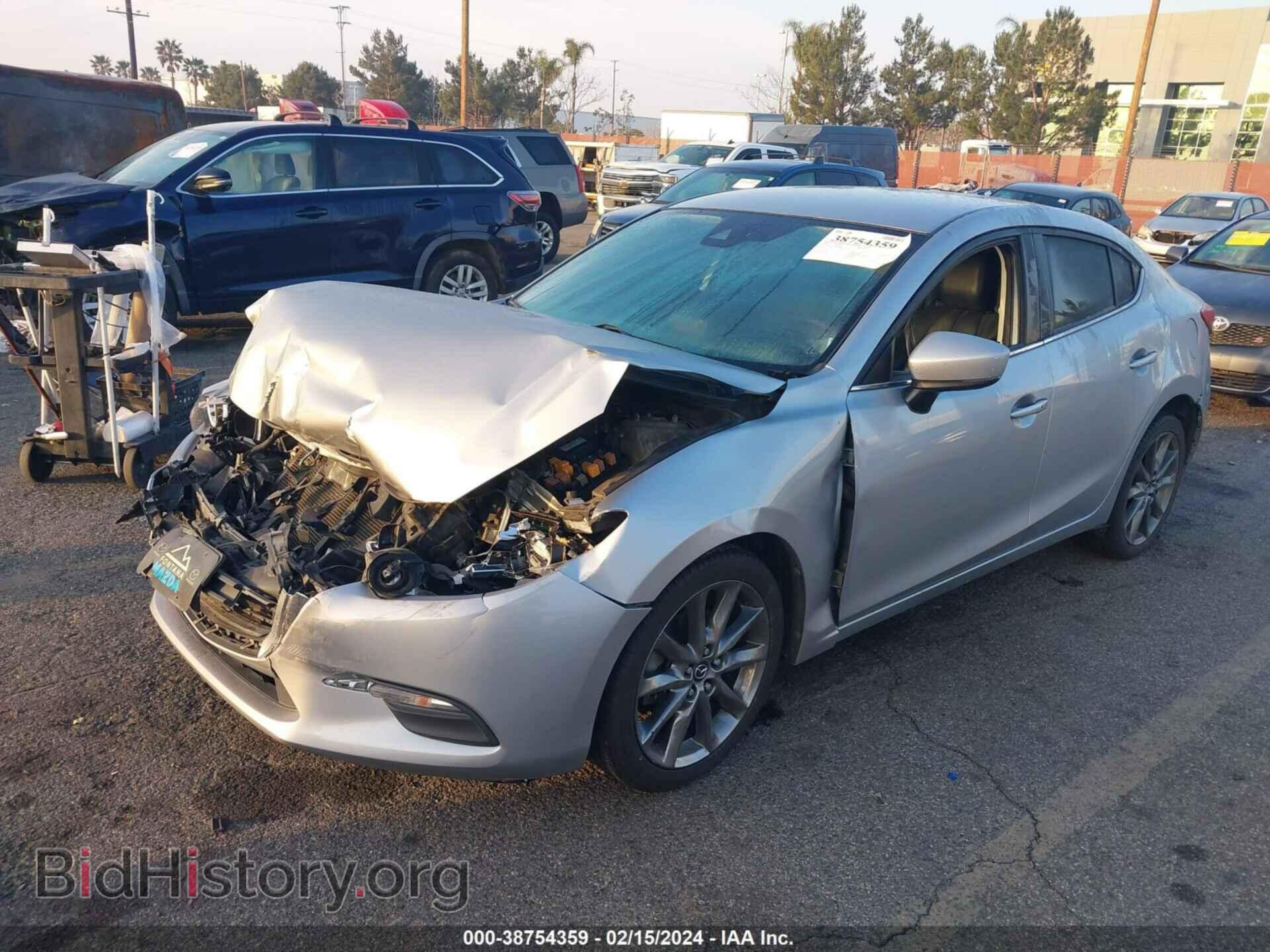 2018 MAZDA MAZDA3 - VIN: 3MZBN1V31JM209004 - Фото 2
