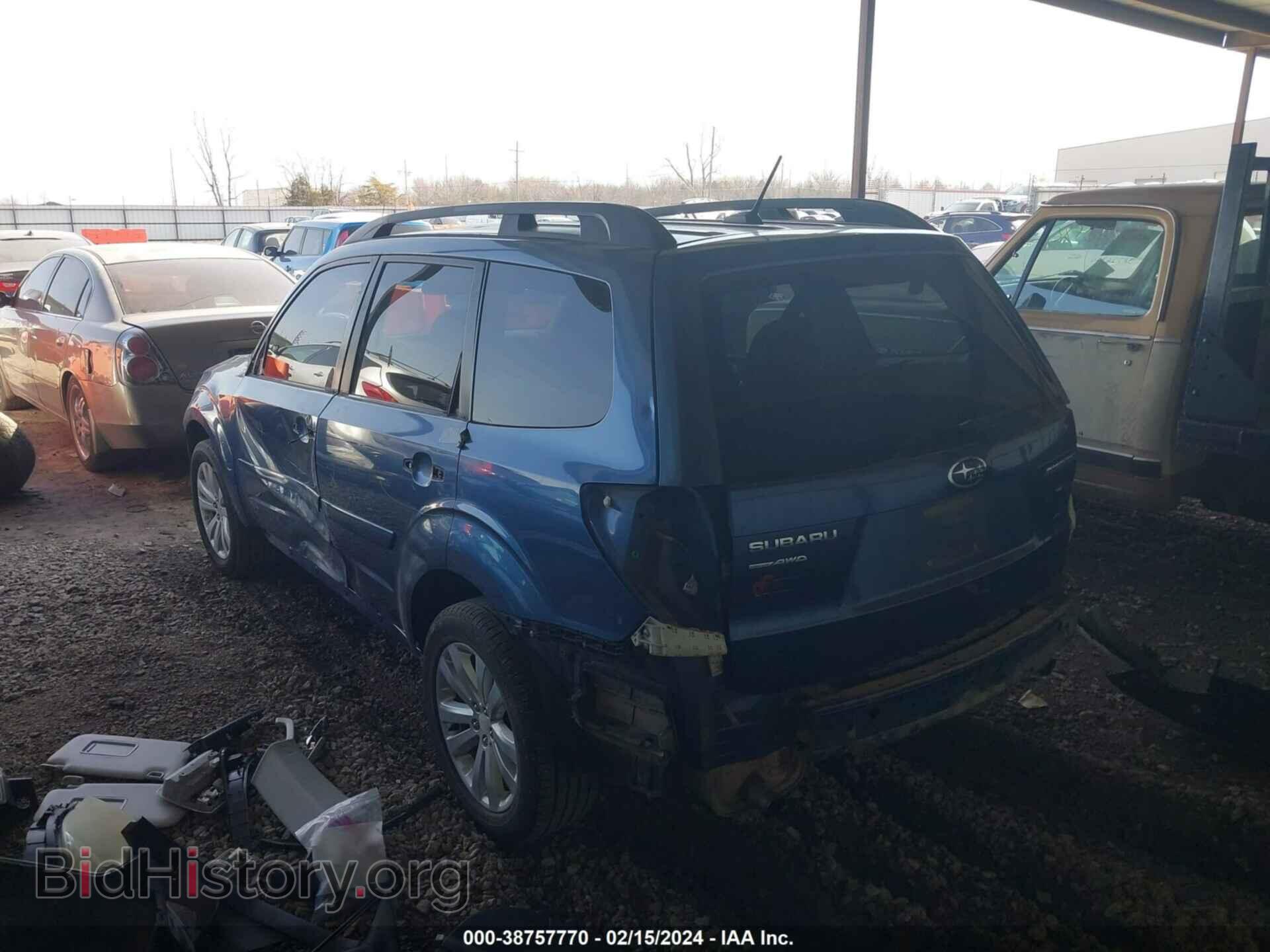 2011 SUBARU FORESTER - VIN: JF2SHBDC2BH757571 - Фото 3