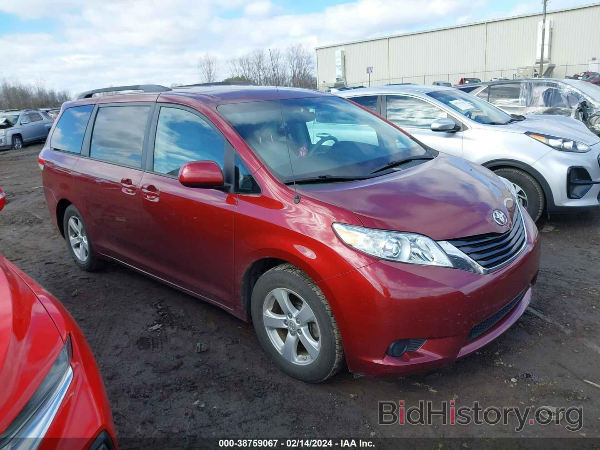 Фотография 5TDKK3DC6BS094670 - TOYOTA SIENNA 2011