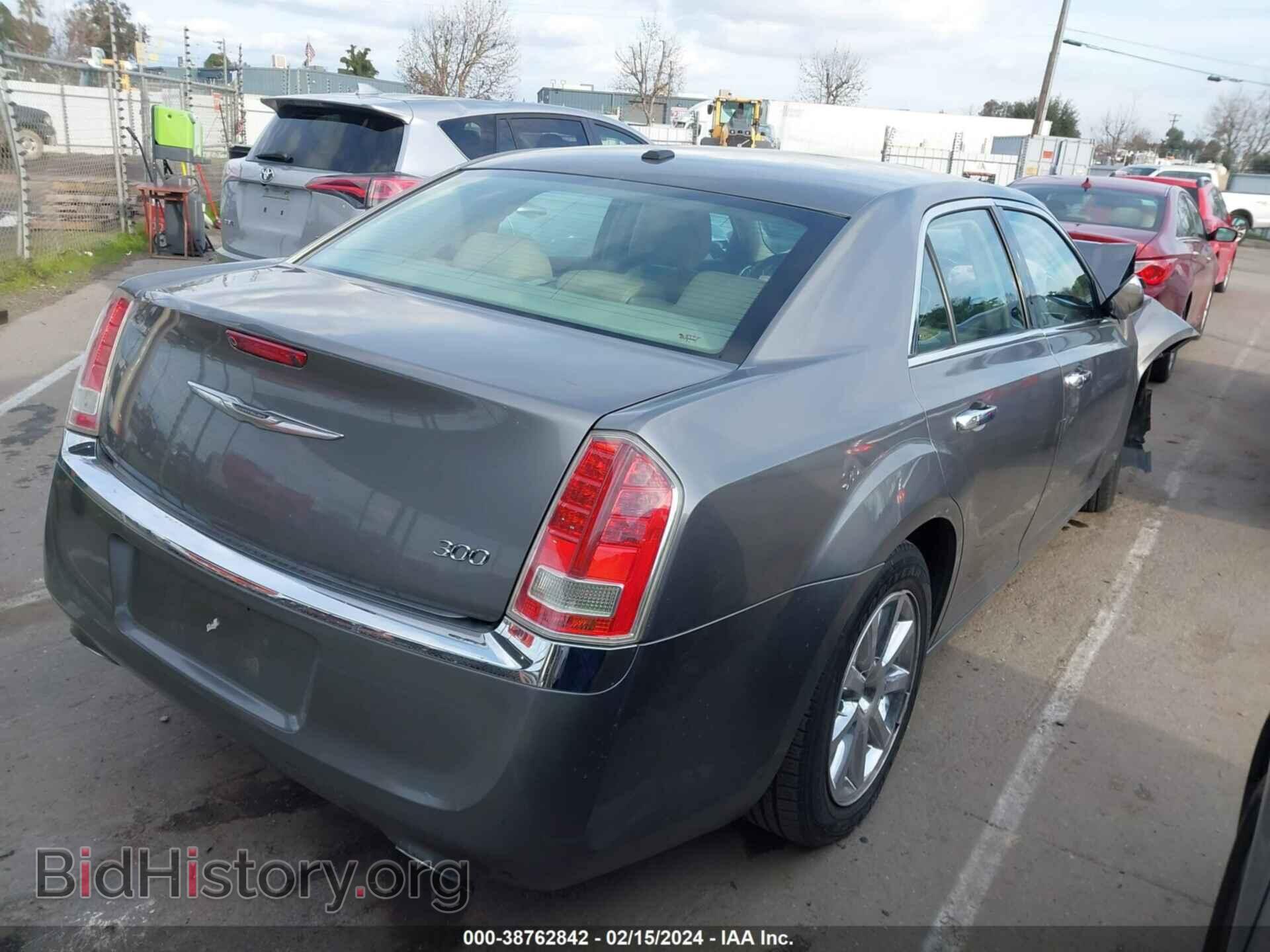 2011 CHRYSLER 300 - VIN: 2C3CA5CG0BH599291 - Фото 4