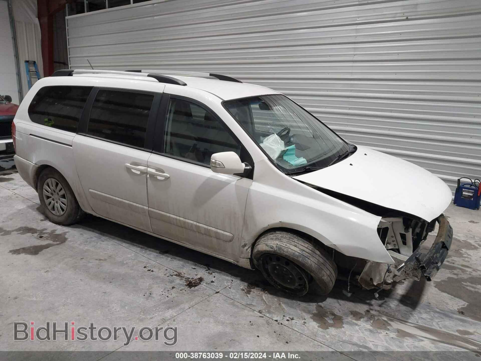Фотография KNDMG4C72B6405015 - KIA SEDONA 2011