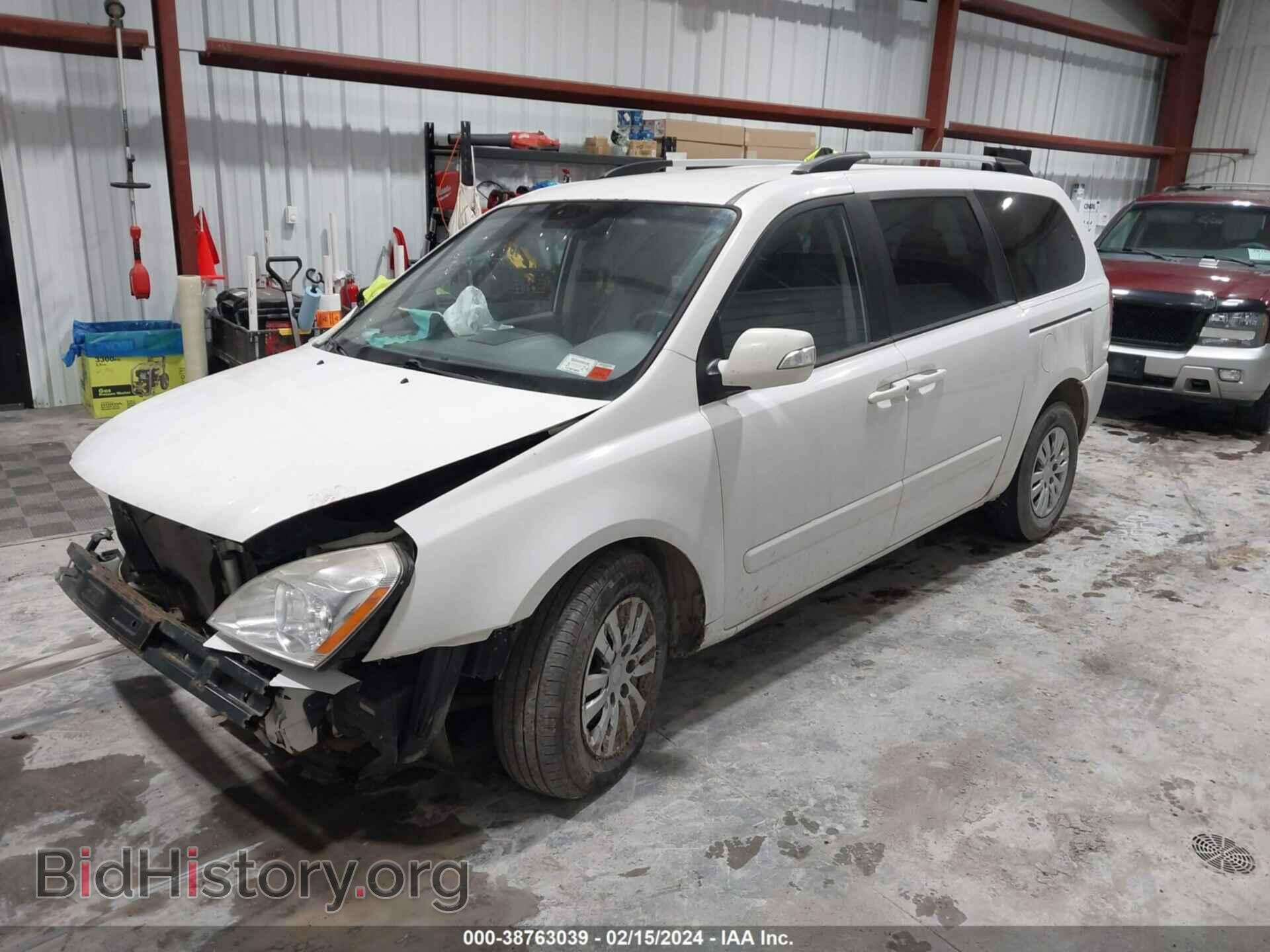 2011 KIA SEDONA - VIN: KNDMG4C72B6405015 - Фото 2