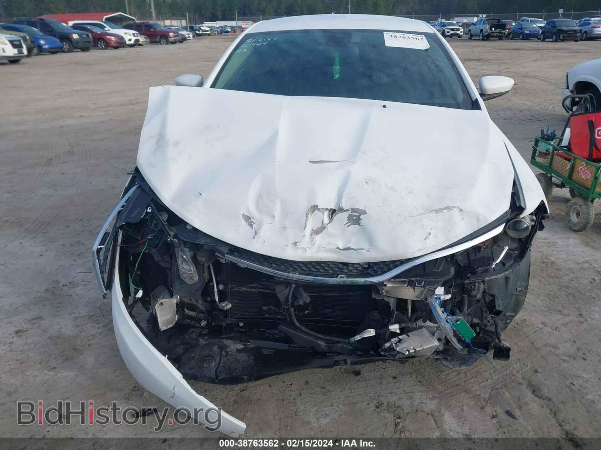 2015 CHRYSLER 200 - VIN: 1C3CCCAB7FN654211 - Фото 6