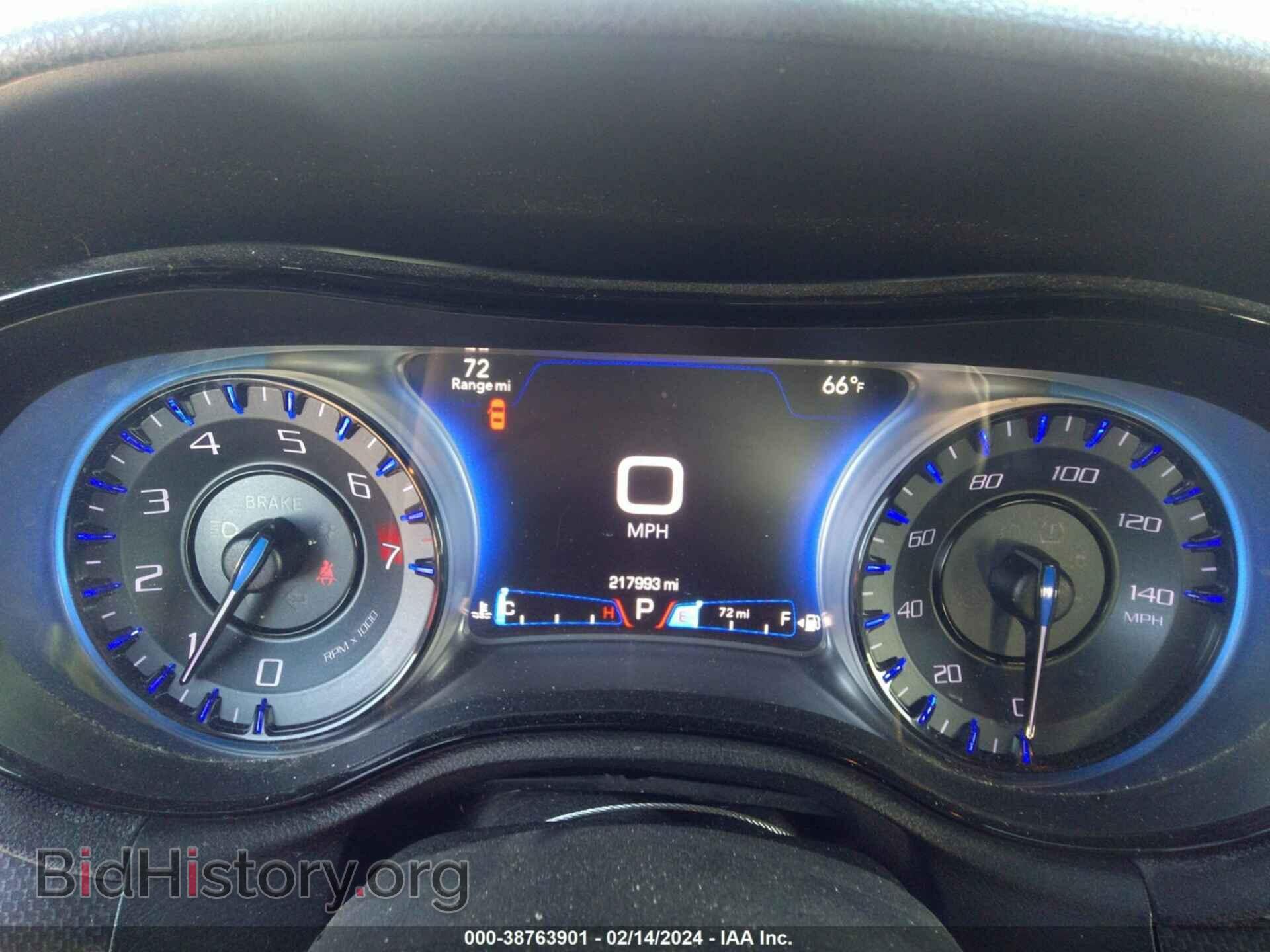 2015 CHRYSLER 300 - VIN: 2C3CCABG4FH766424 - Фото 7