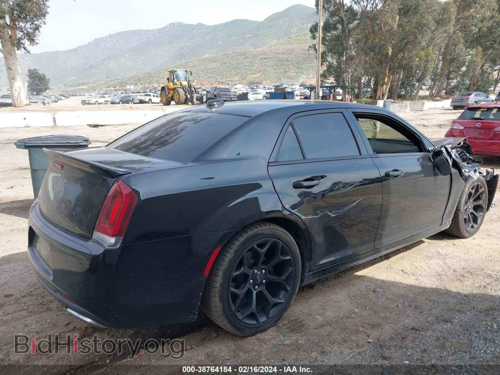 2015 CHRYSLER 300 - VIN: 2C3CCABT6FH743420 - Фото 4
