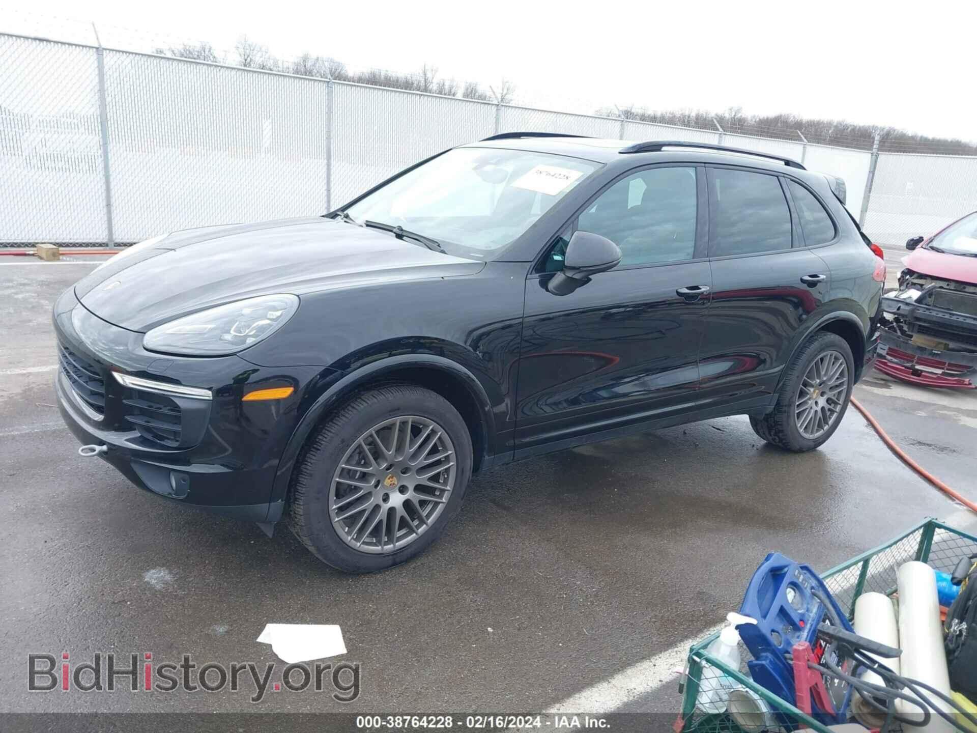 2017 PORSCHE CAYENNE - VIN: WP1AA2A26HKA81730 - Фото 2