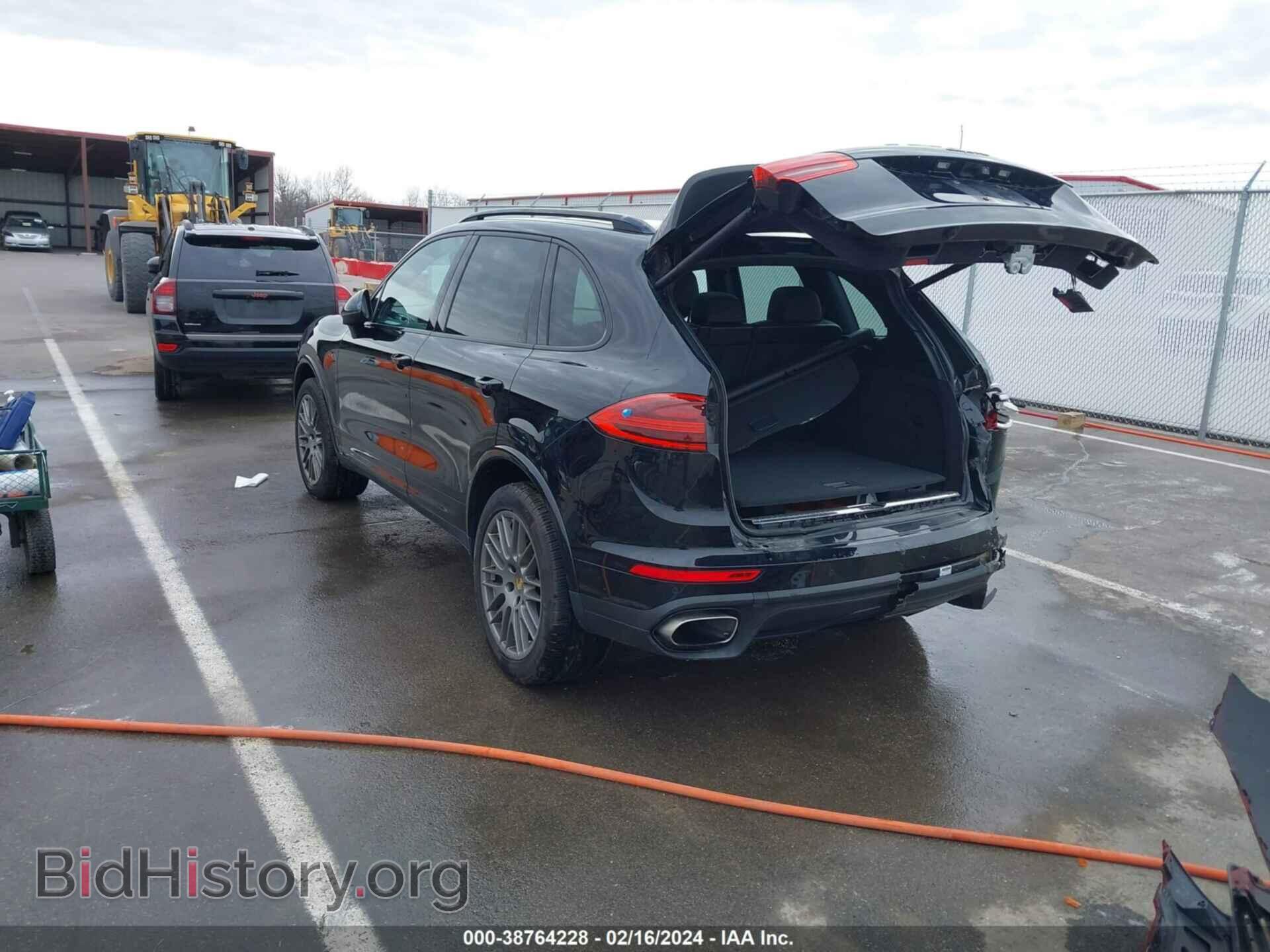 2017 PORSCHE CAYENNE - VIN: WP1AA2A26HKA81730 - Фото 3