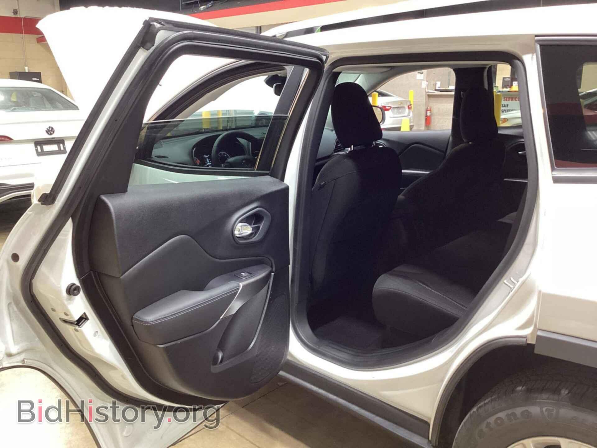 2021 JEEP CHEROKEE - VIN: 1C4PJMCB0MD218292 - Photo 9