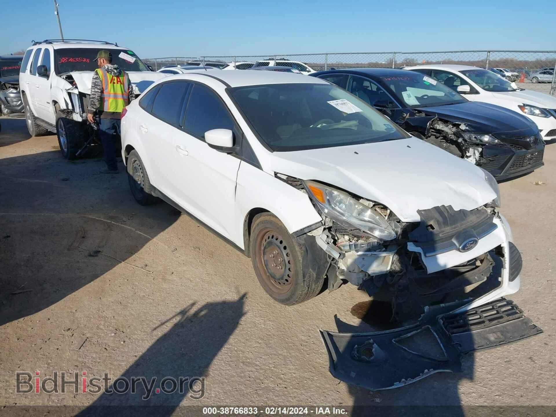 Фотография 1FAHP3F28CL458161 - FORD FOCUS 2012