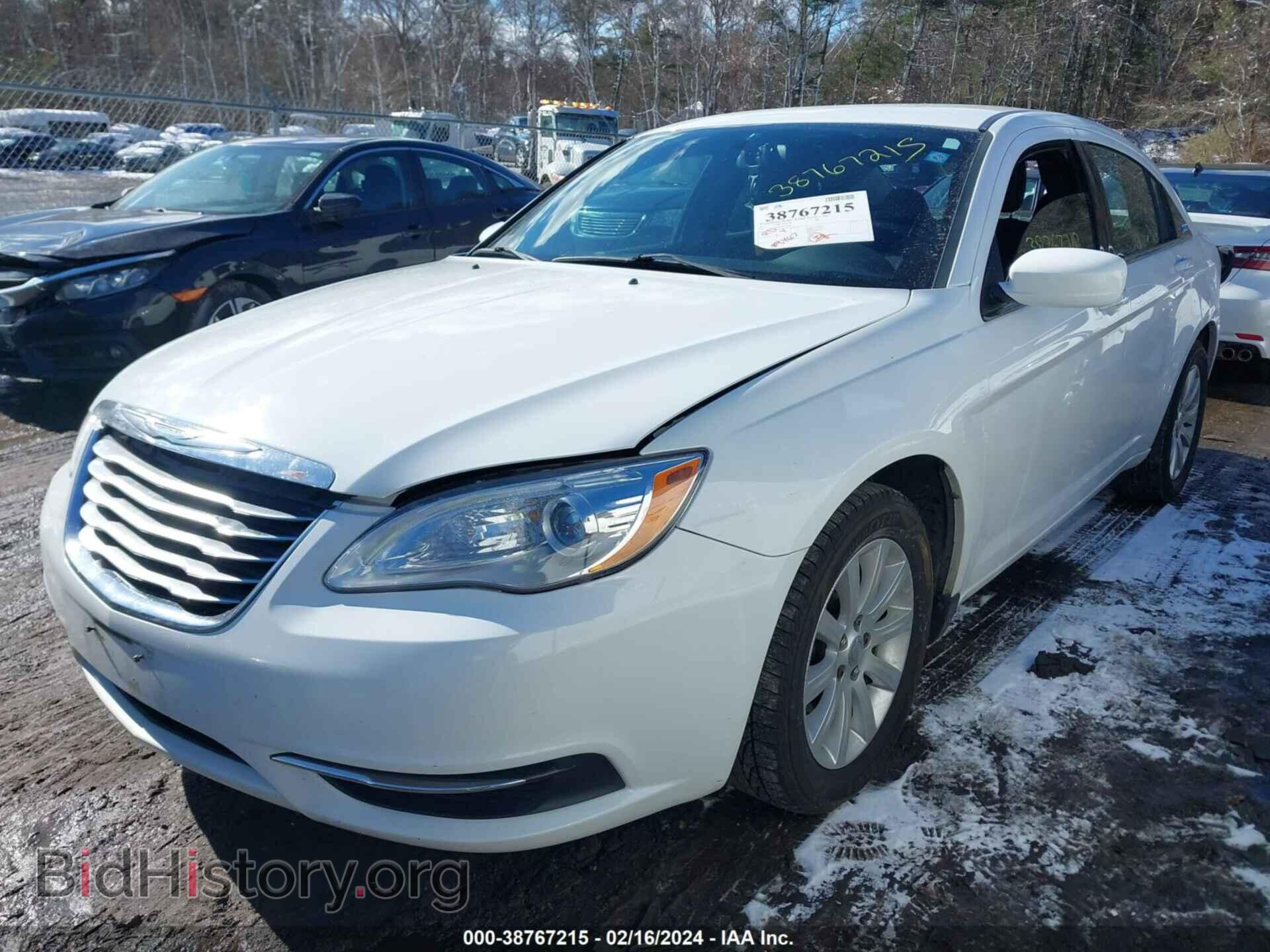 2013 CHRYSLER 200 - VIN: 1C3CCBBG4DN608059 - Фото 2