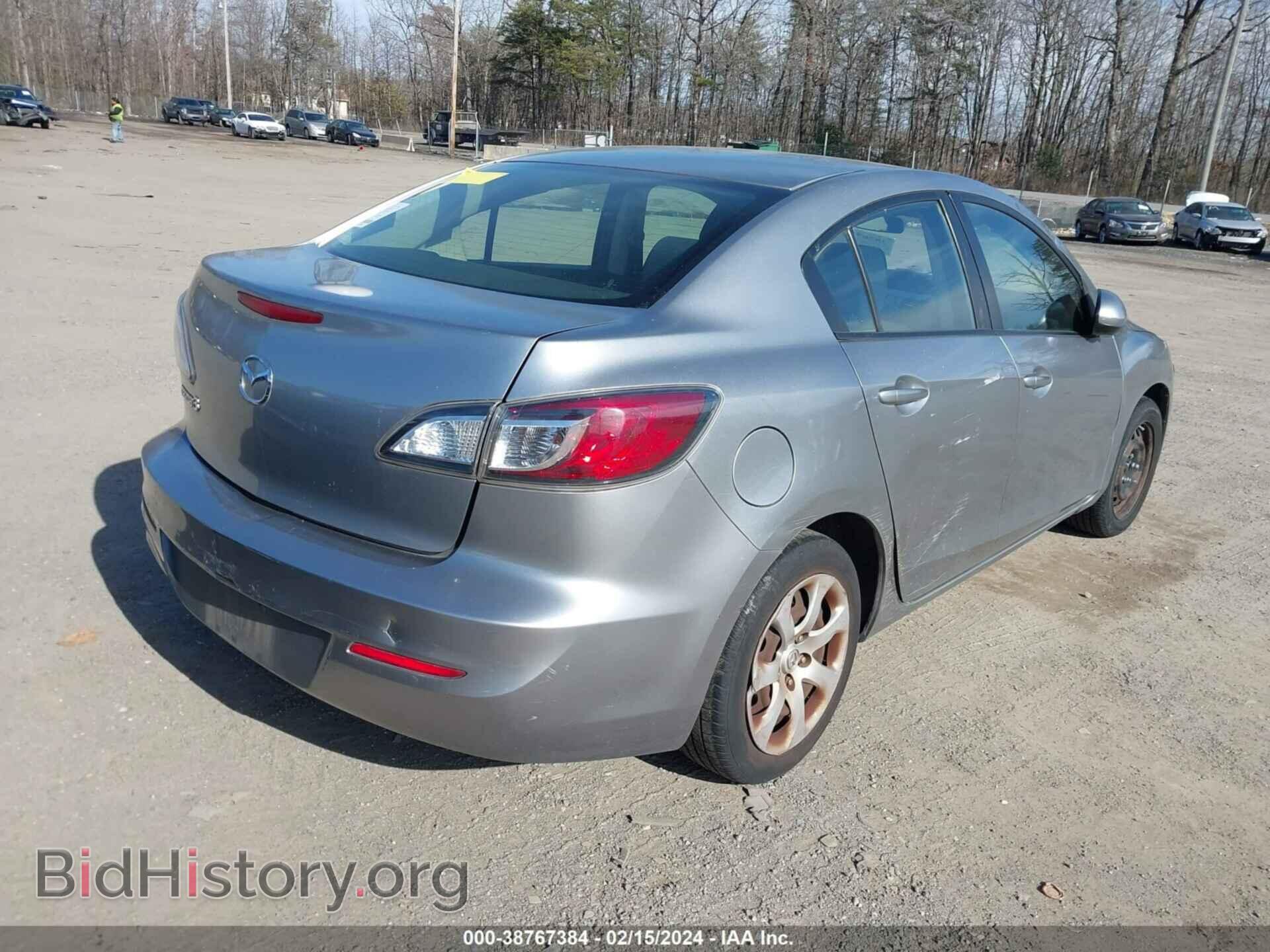 2013 MAZDA MAZDA3 - VIN: JM1BL1TF1D1764378 - Фото 4
