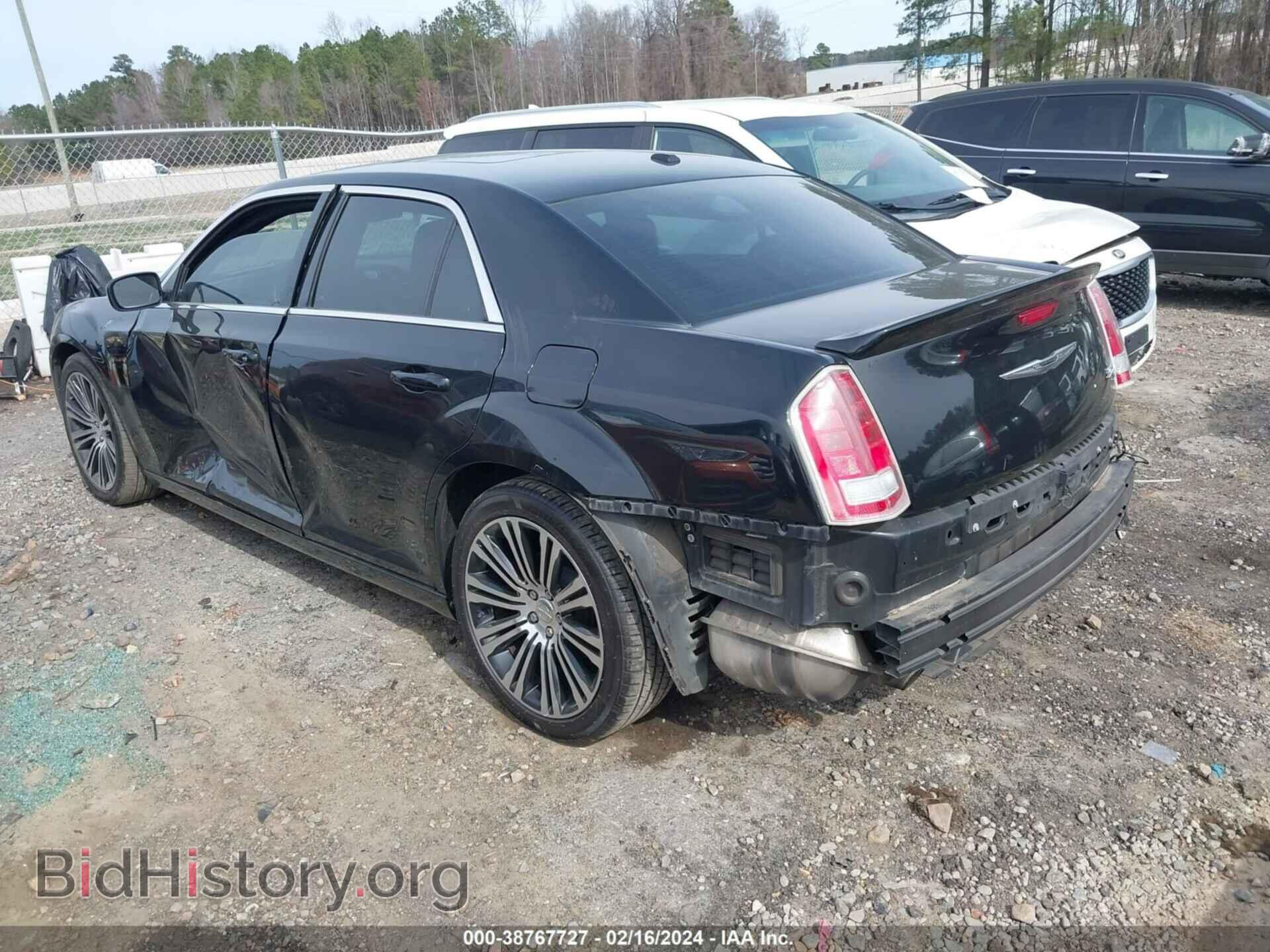 2013 CHRYSLER 300 - VIN: 2C3CCABT3DH652795 - Фото 3