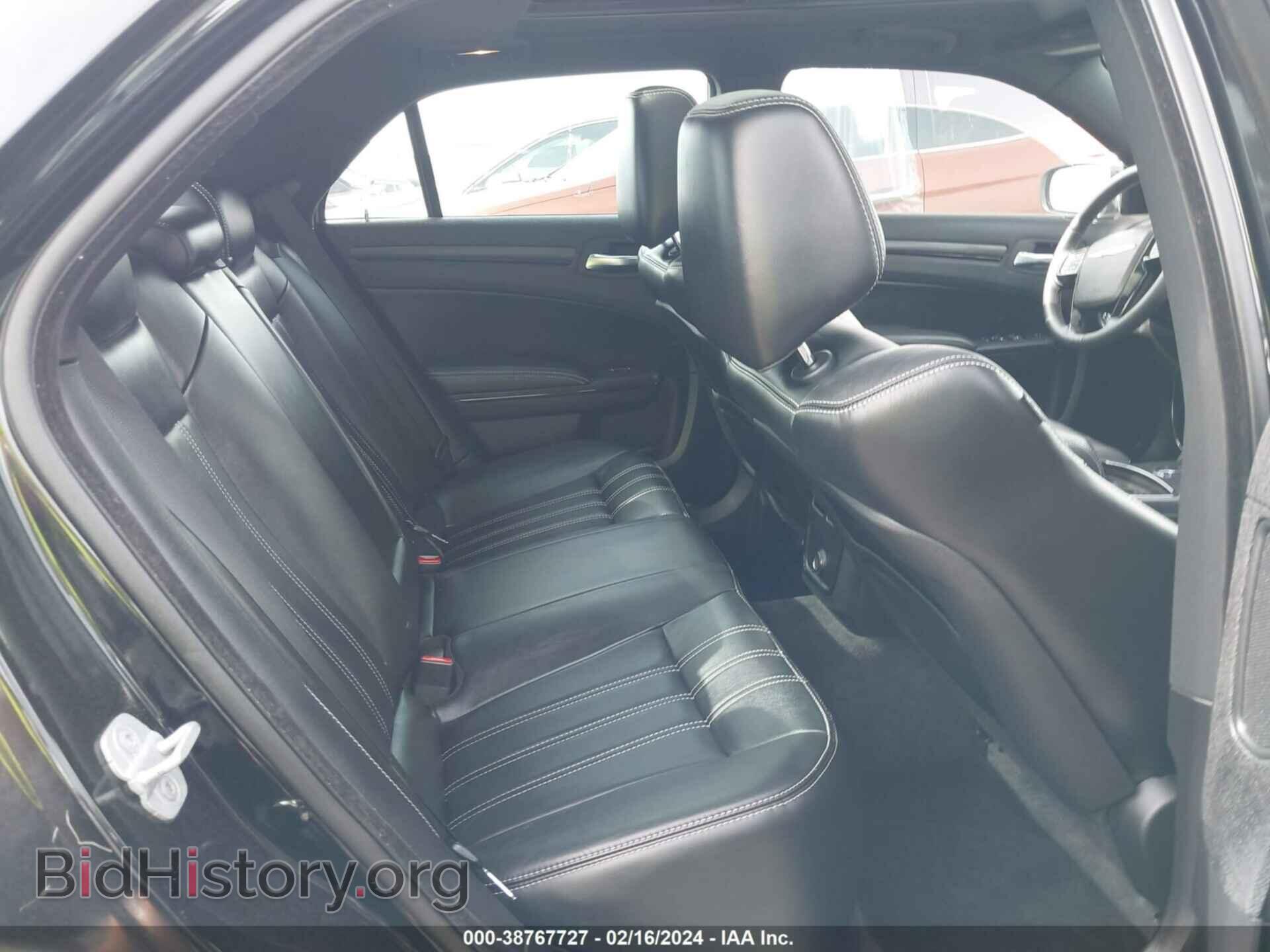 2013 CHRYSLER 300 - VIN: 2C3CCABT3DH652795 - Фото 8