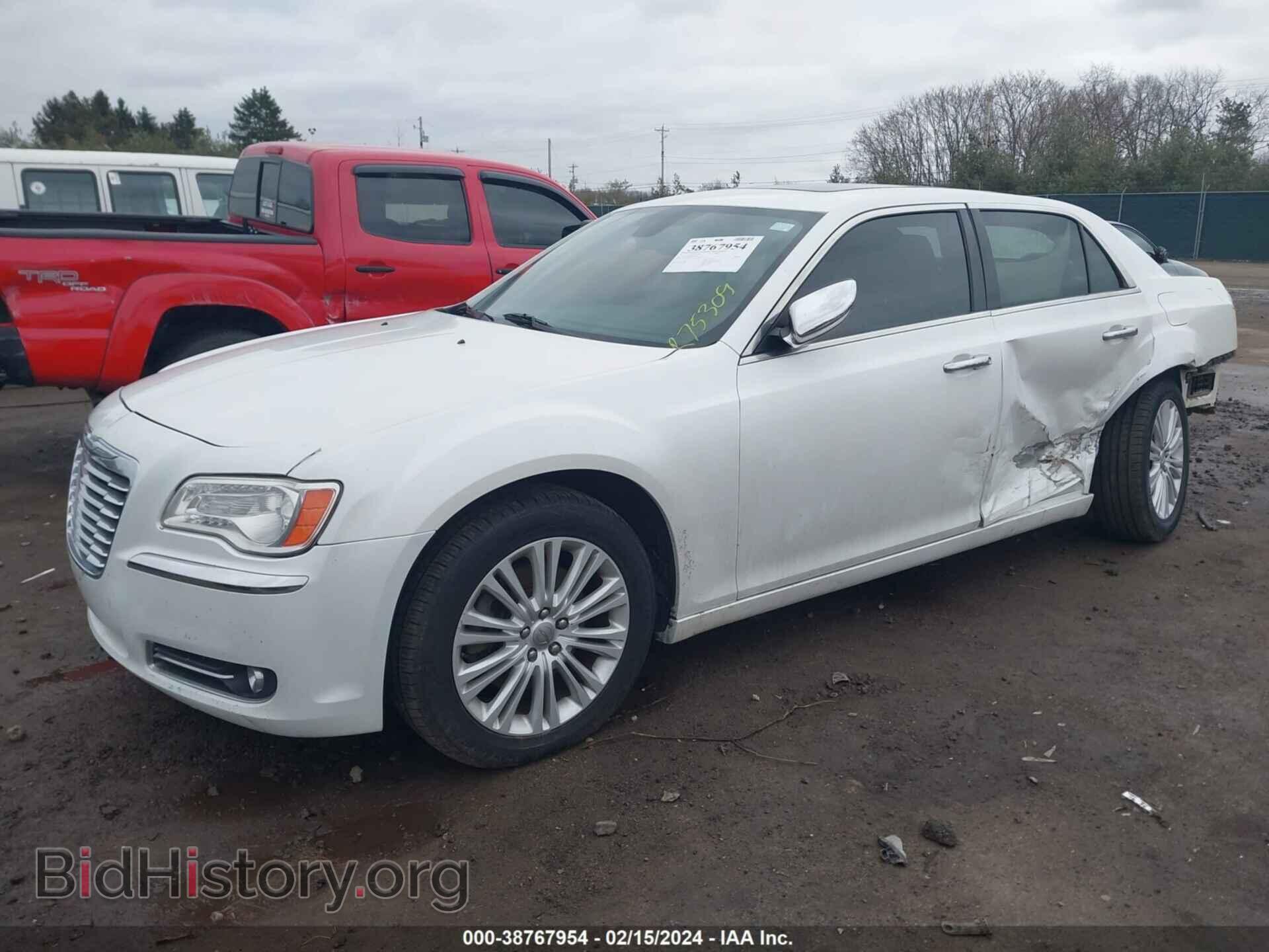 2011 CHRYSLER 300C - VIN: 2C3CK6CT0BH559955 - Фото 2