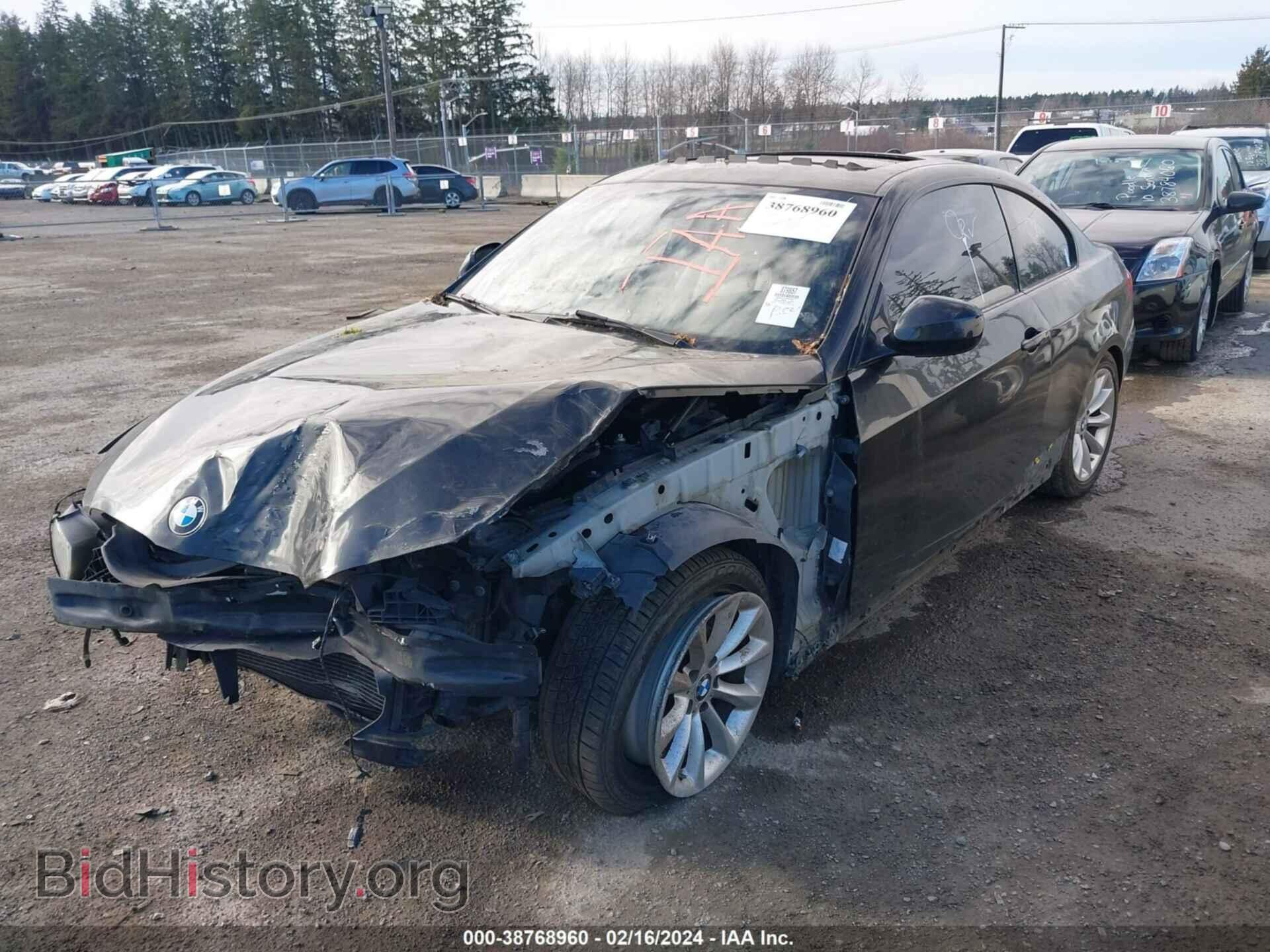 2011 BMW 328I - VIN: WBAKF5C53BE656501 - Фото 2